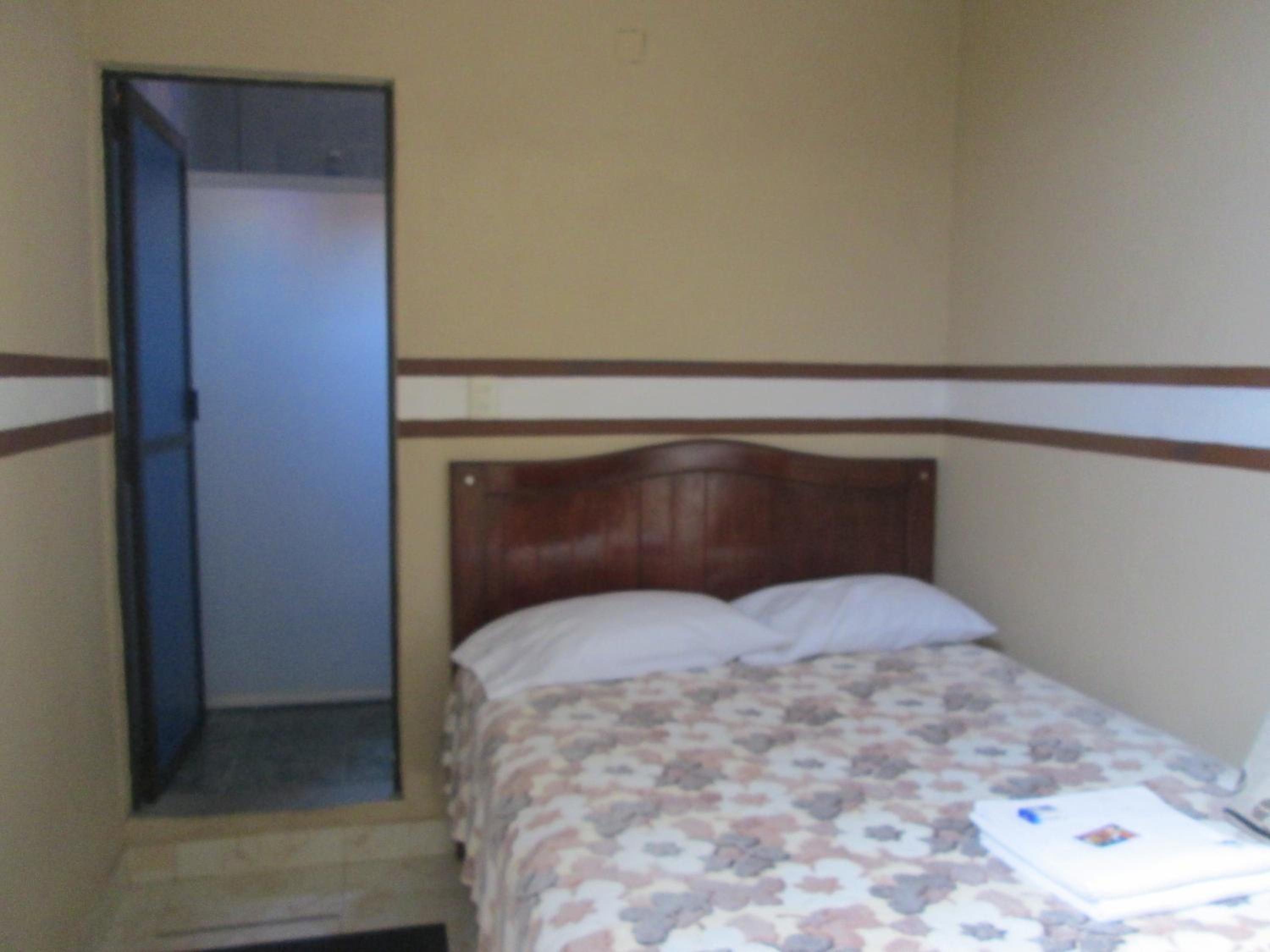 Double Room - Photo 6