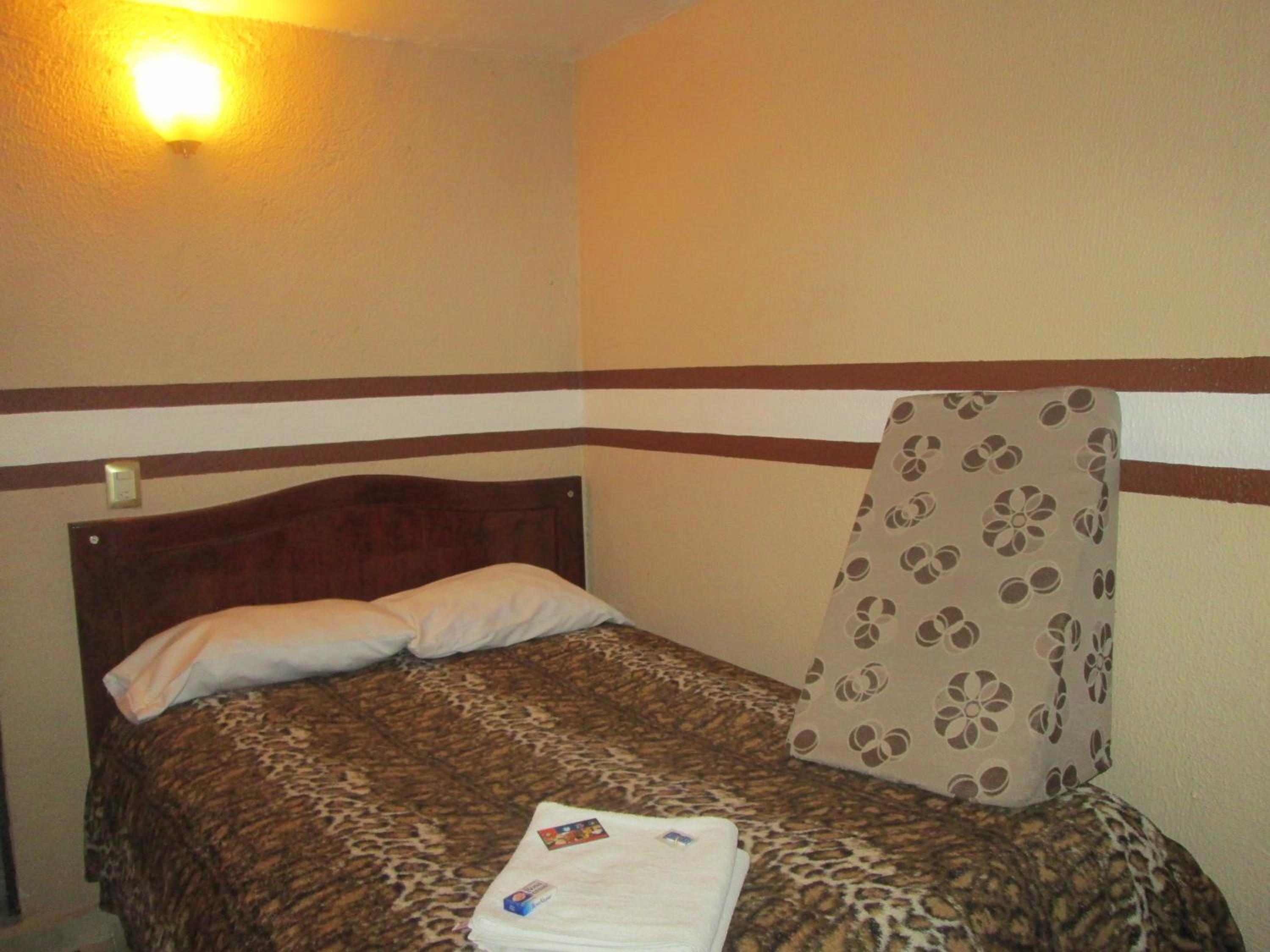 Double Room - Photo 4
