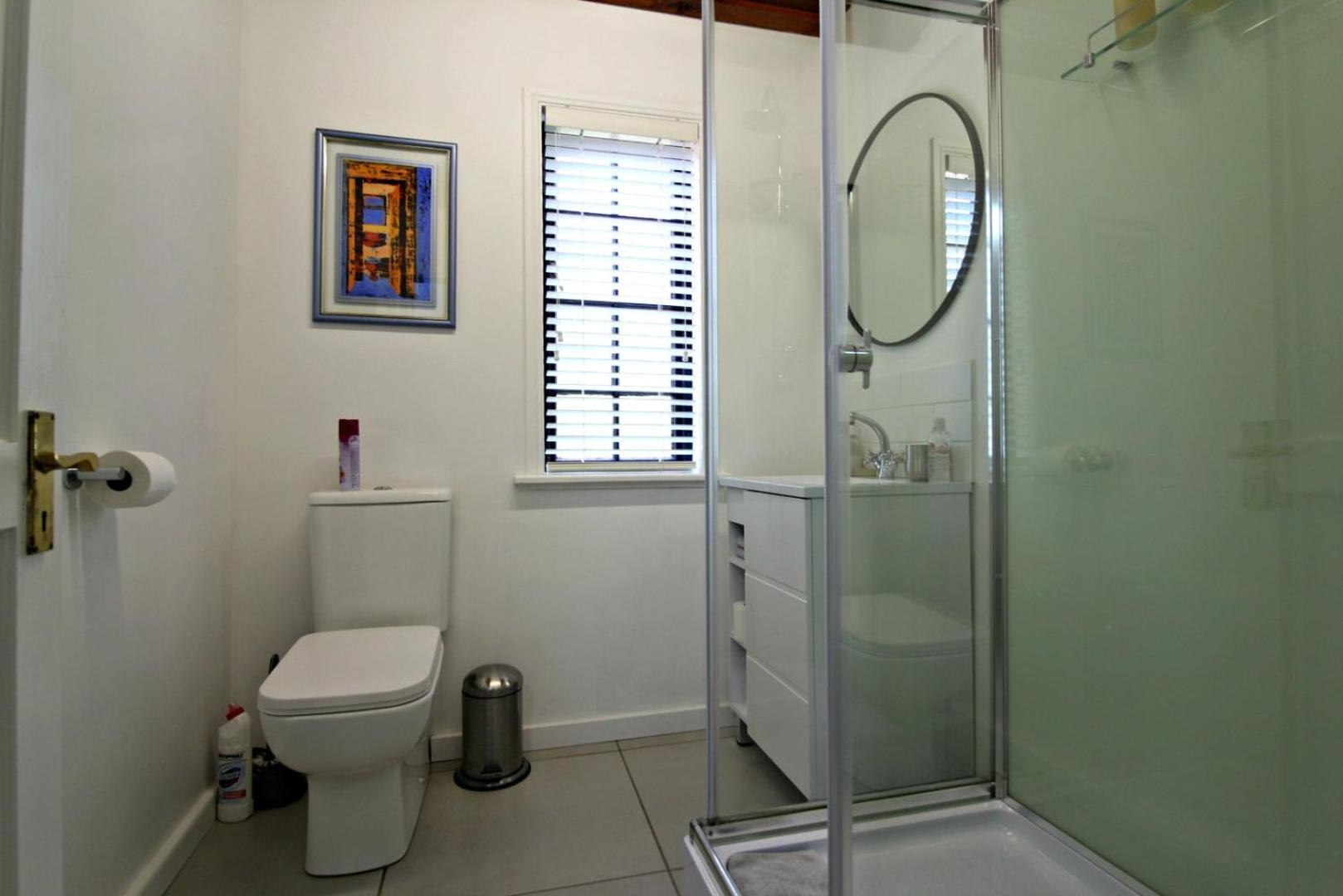 Two-Bedroom Cottage - Photo 12