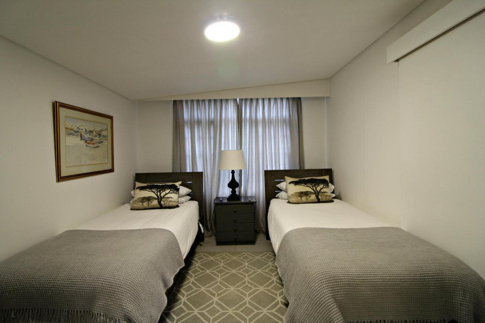 Two-Bedroom Cottage - Photo 15