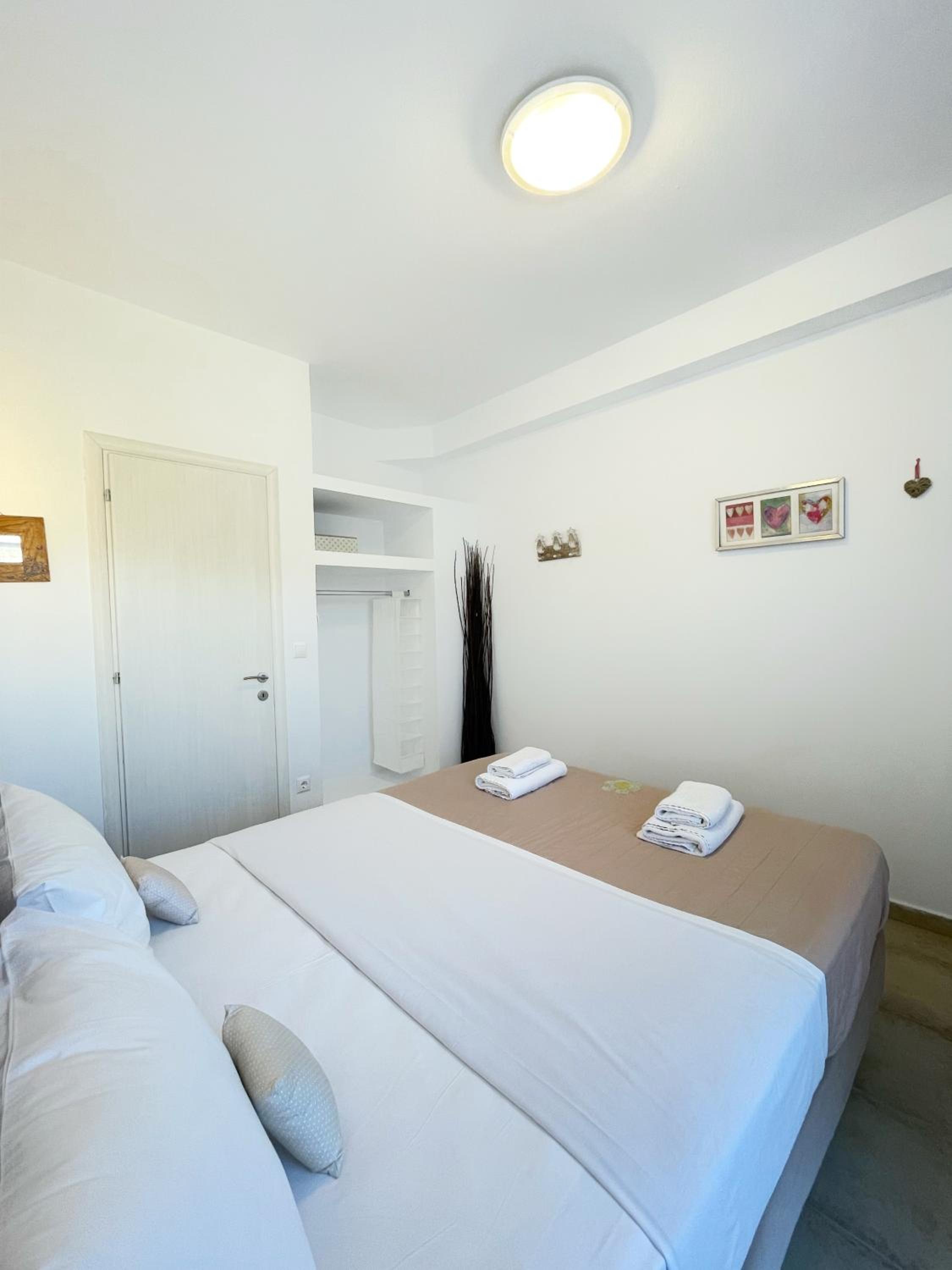 Two-Bedroom Maisonette with Mountain View photo 2
