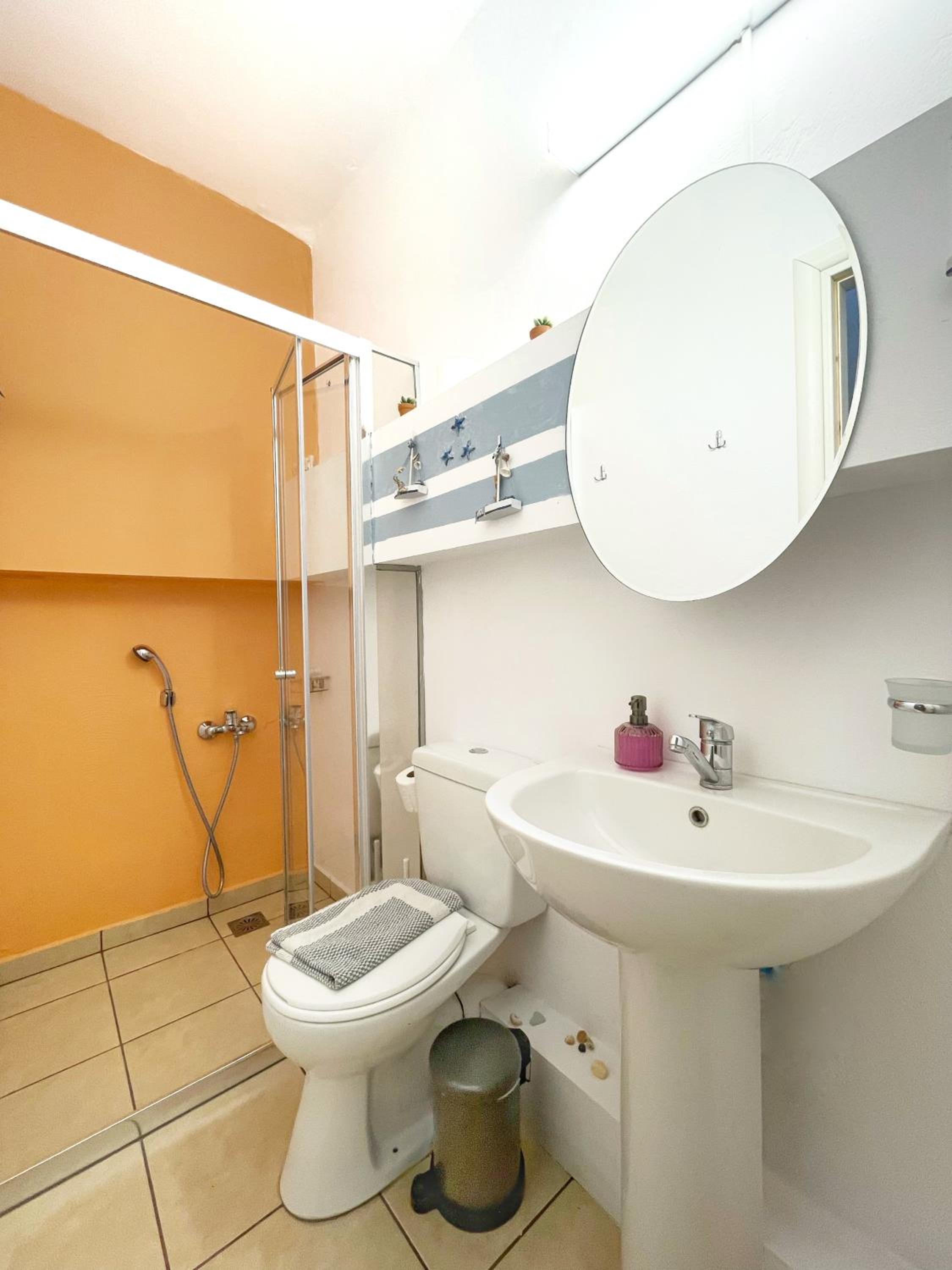 Two-Bedroom Maisonette with Mountain View photo 3
