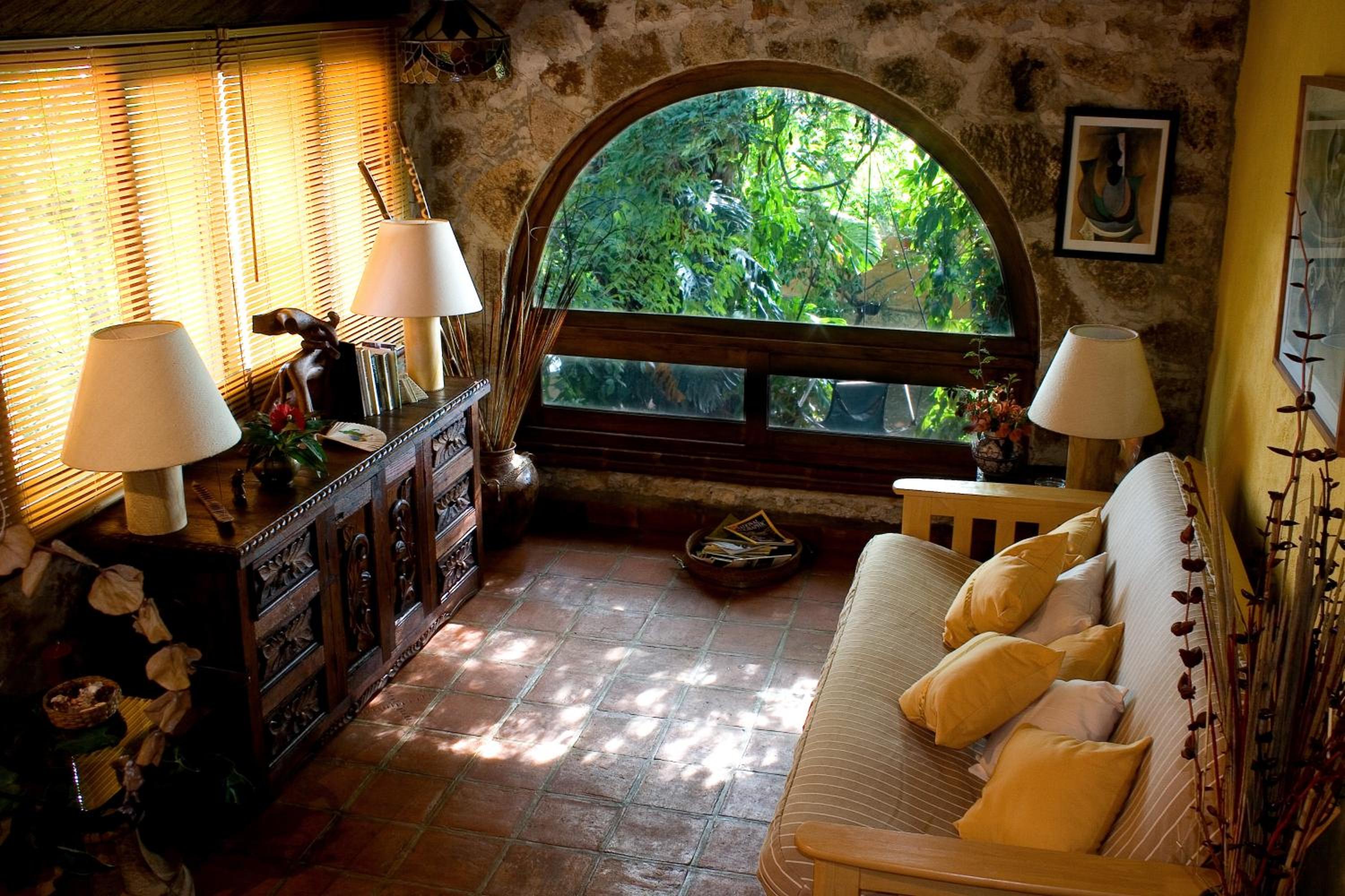 Deluxe Queen Room - Photo 4