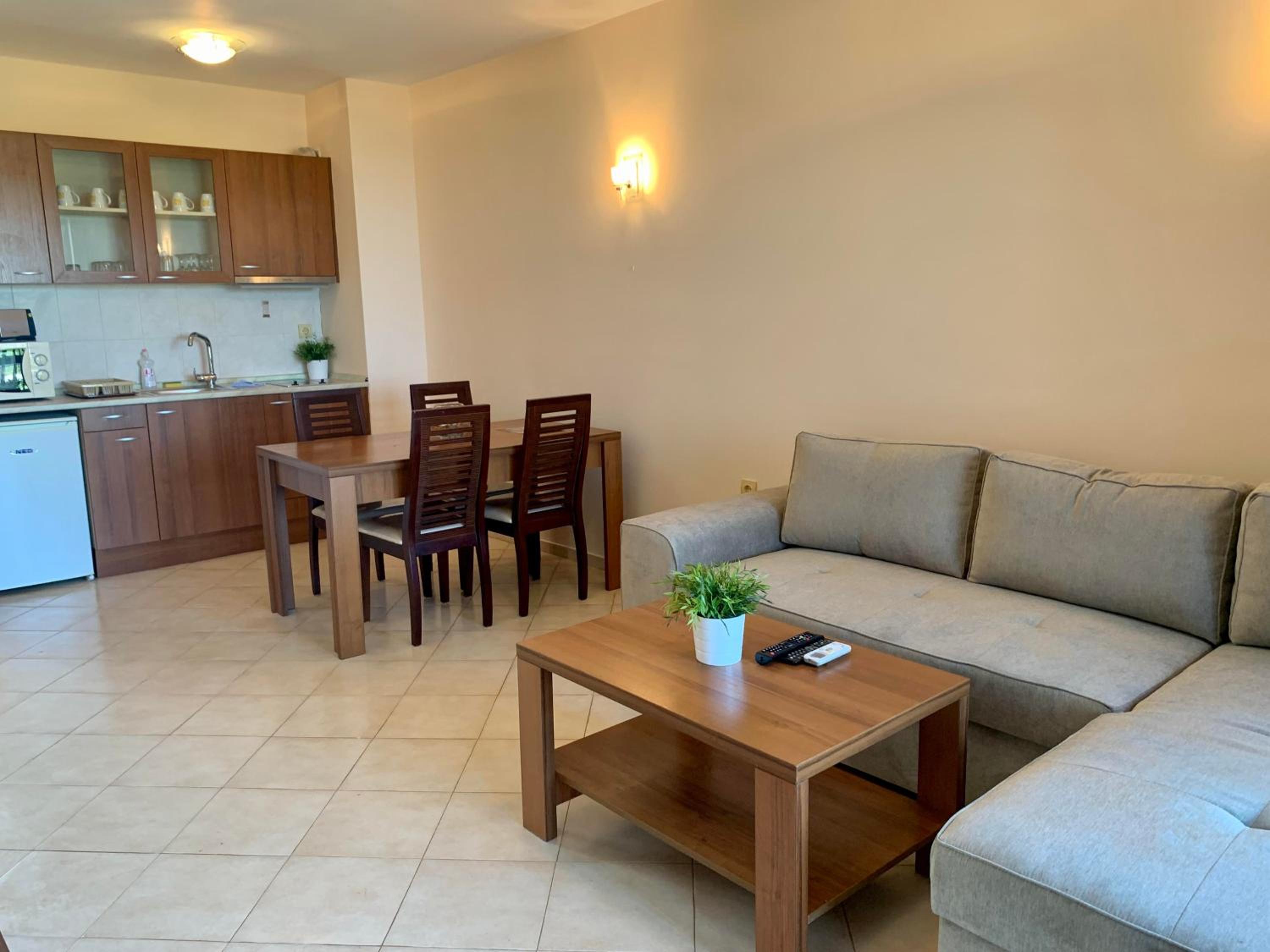 One-Bedroom Apartment - Photo 18