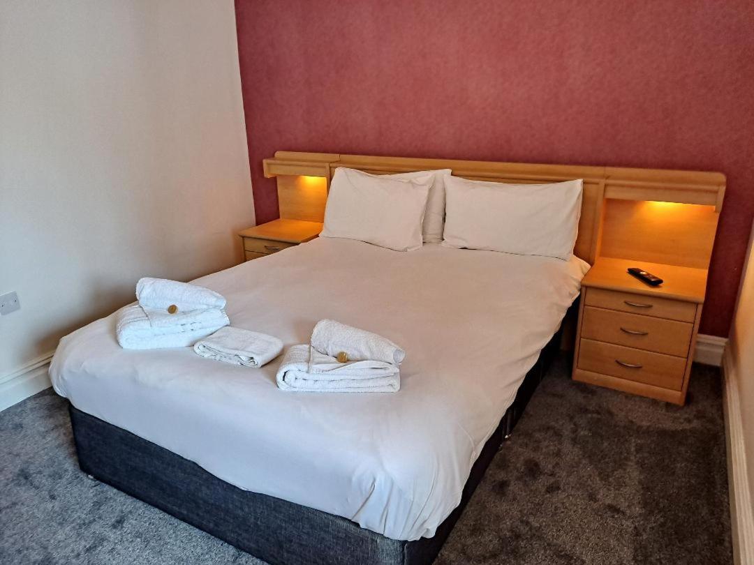 Double Room with Private Bathroom - Photo 1
