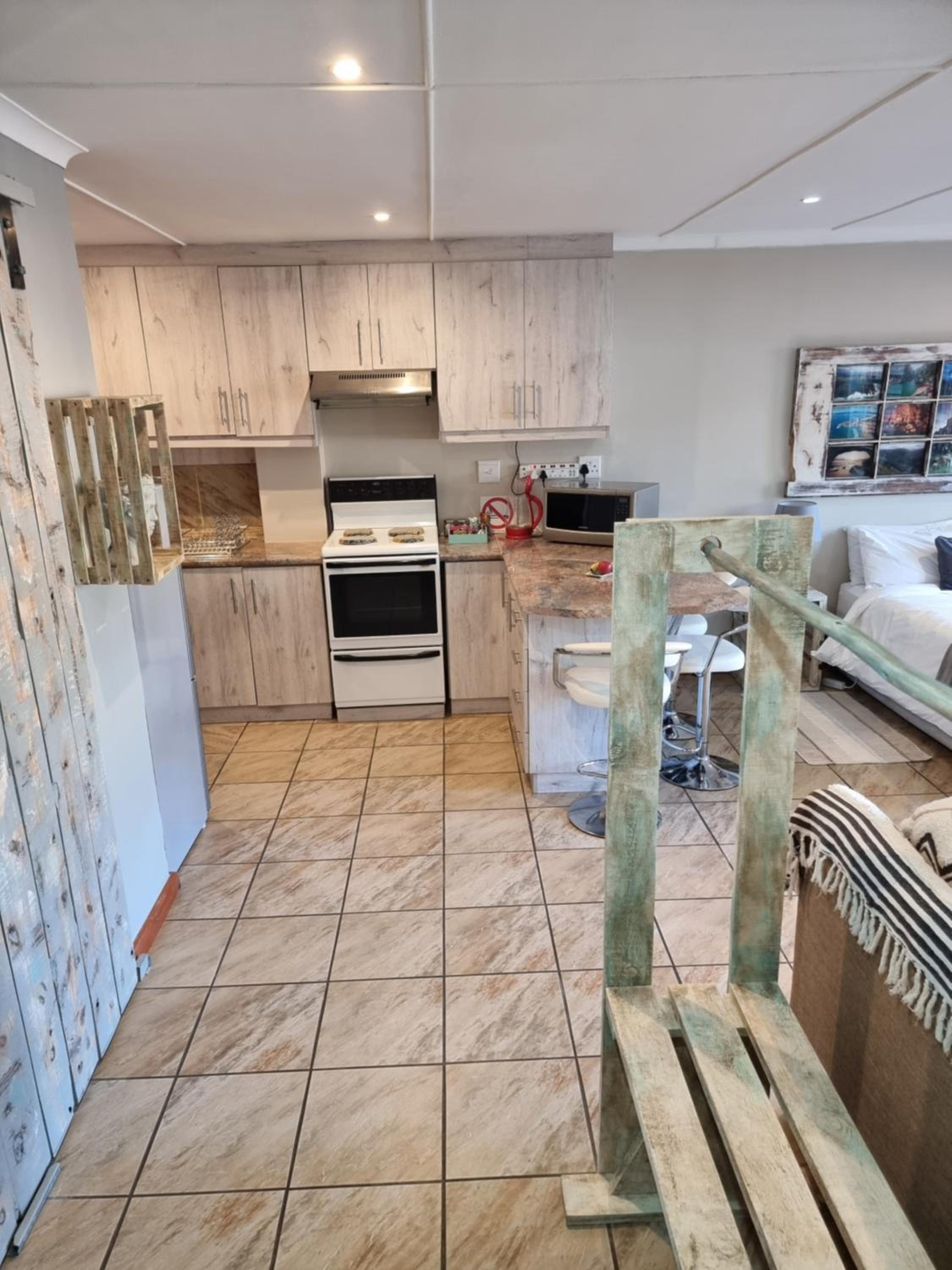 Studio Apartment photo 3