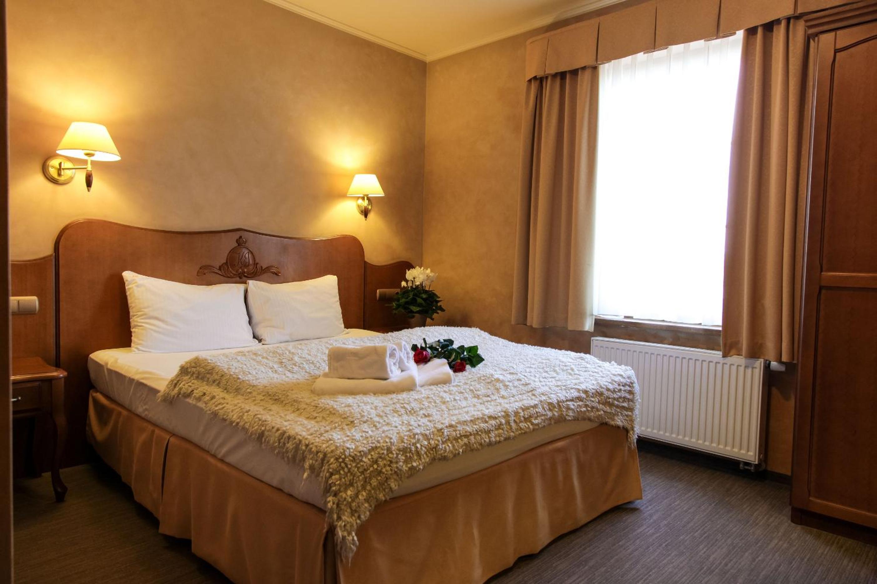 Double Room - Photo 4