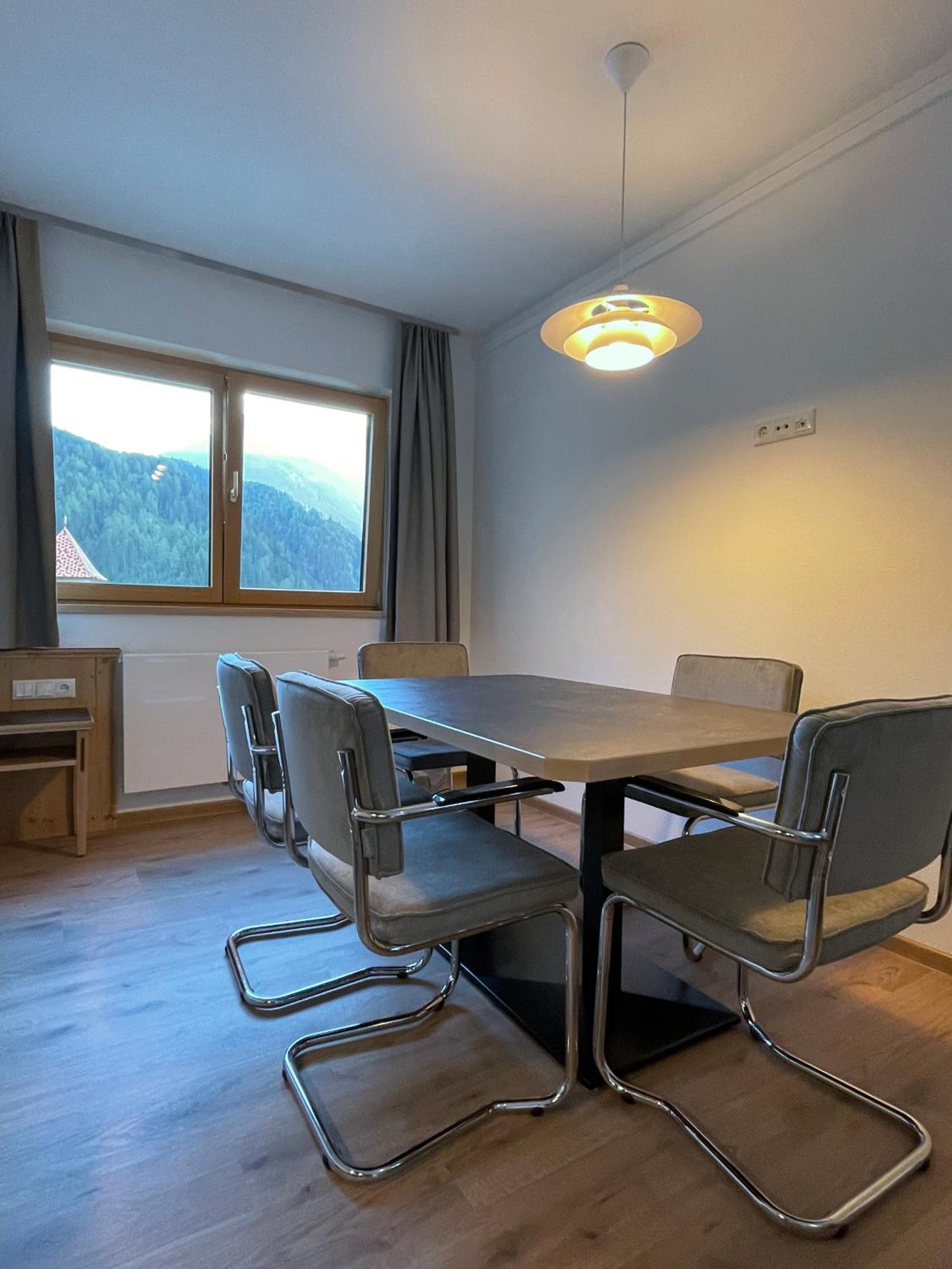 Deluxe Suite - Photo 10
