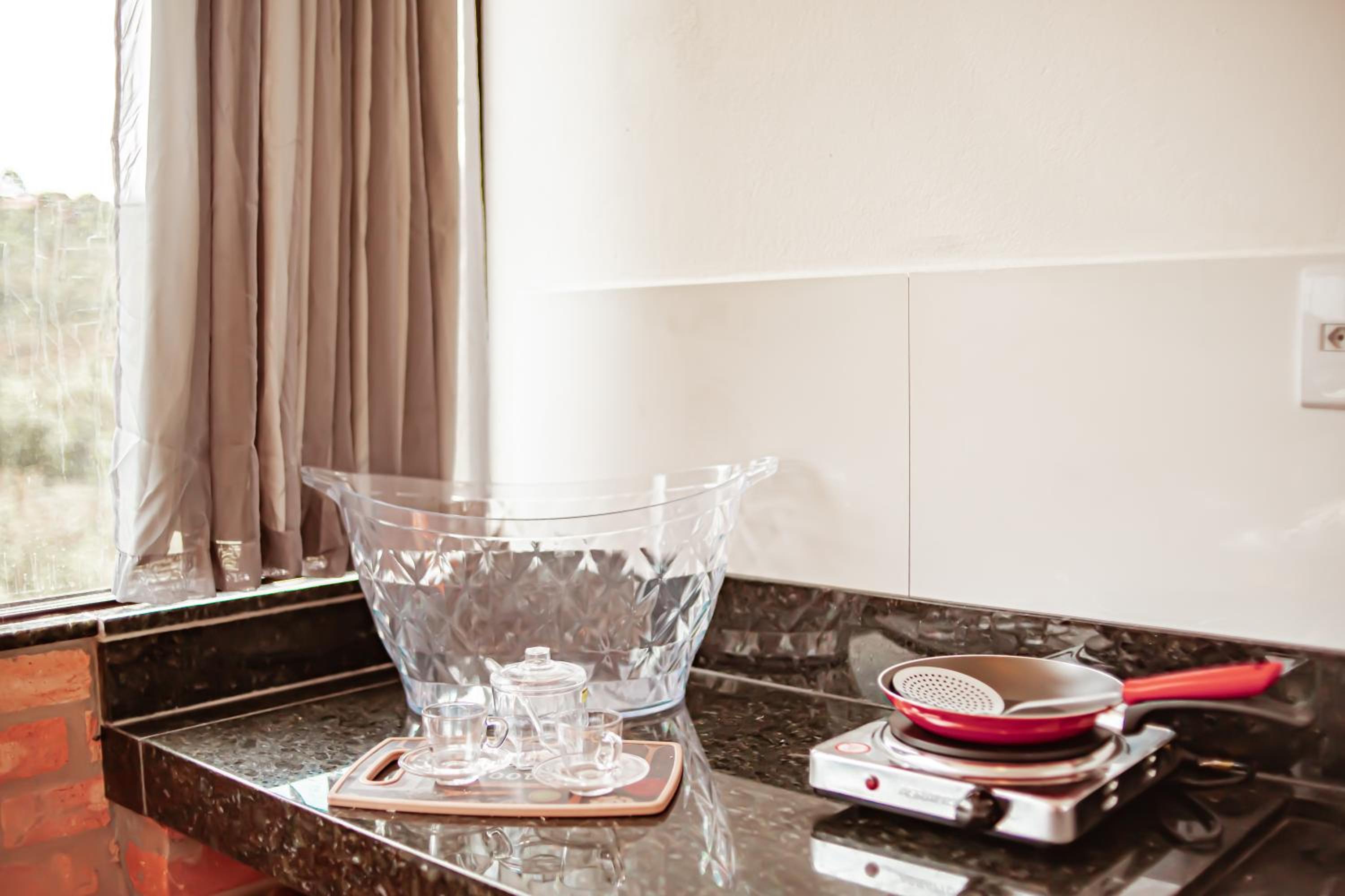 Deluxe Double Room with Bath - Photo 9