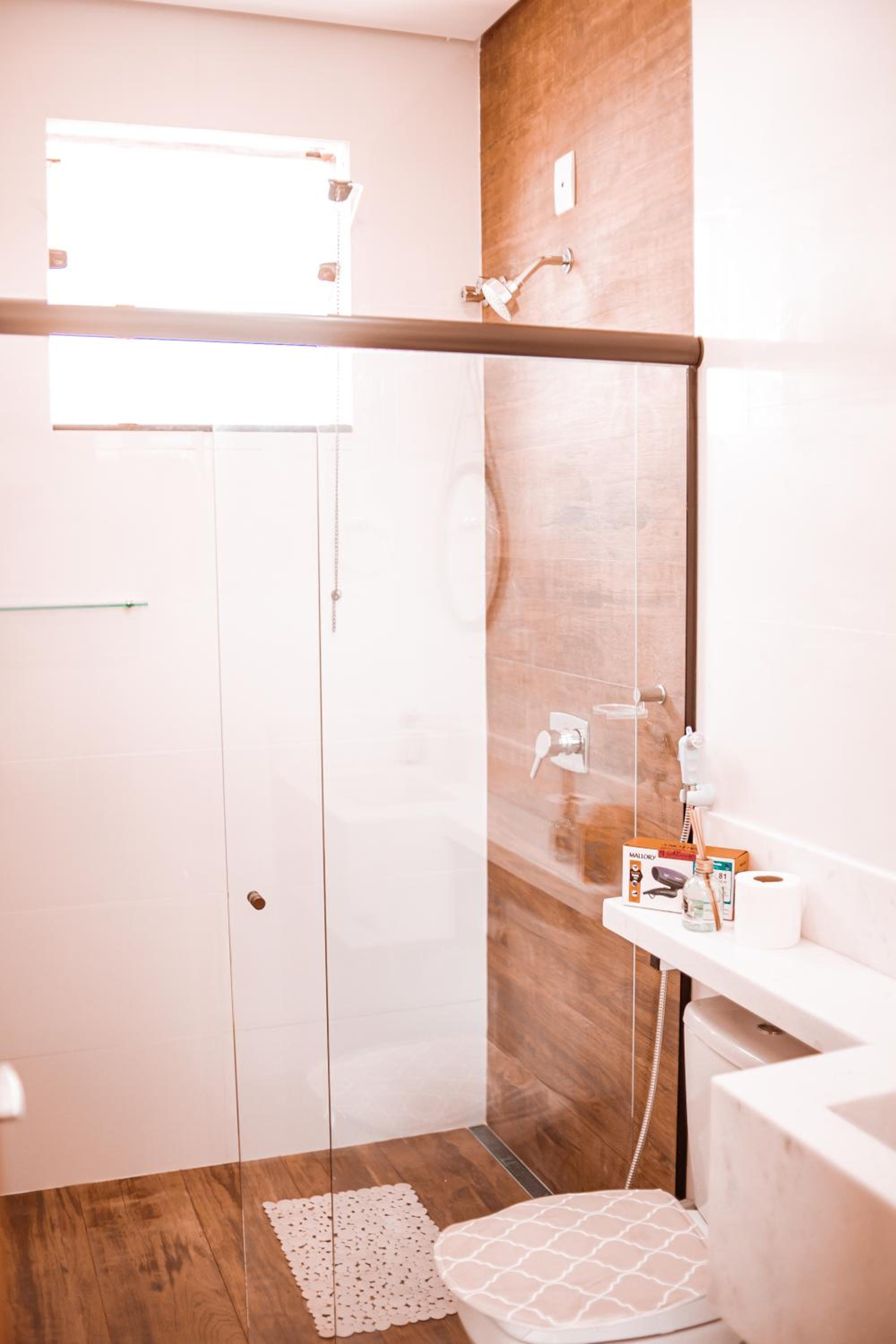 Deluxe Double Room with Bath - Photo 8