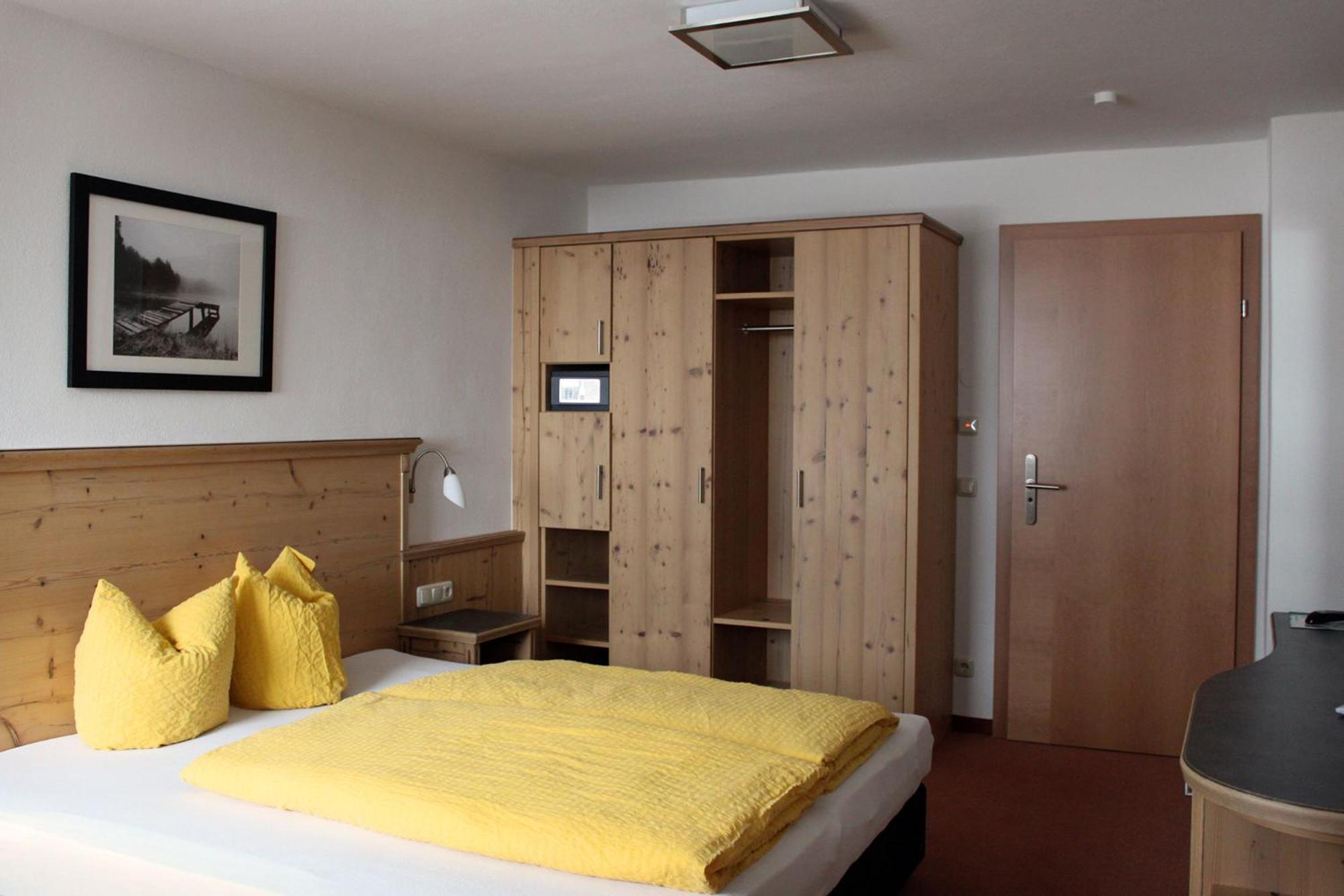 Double Room - Photo 7