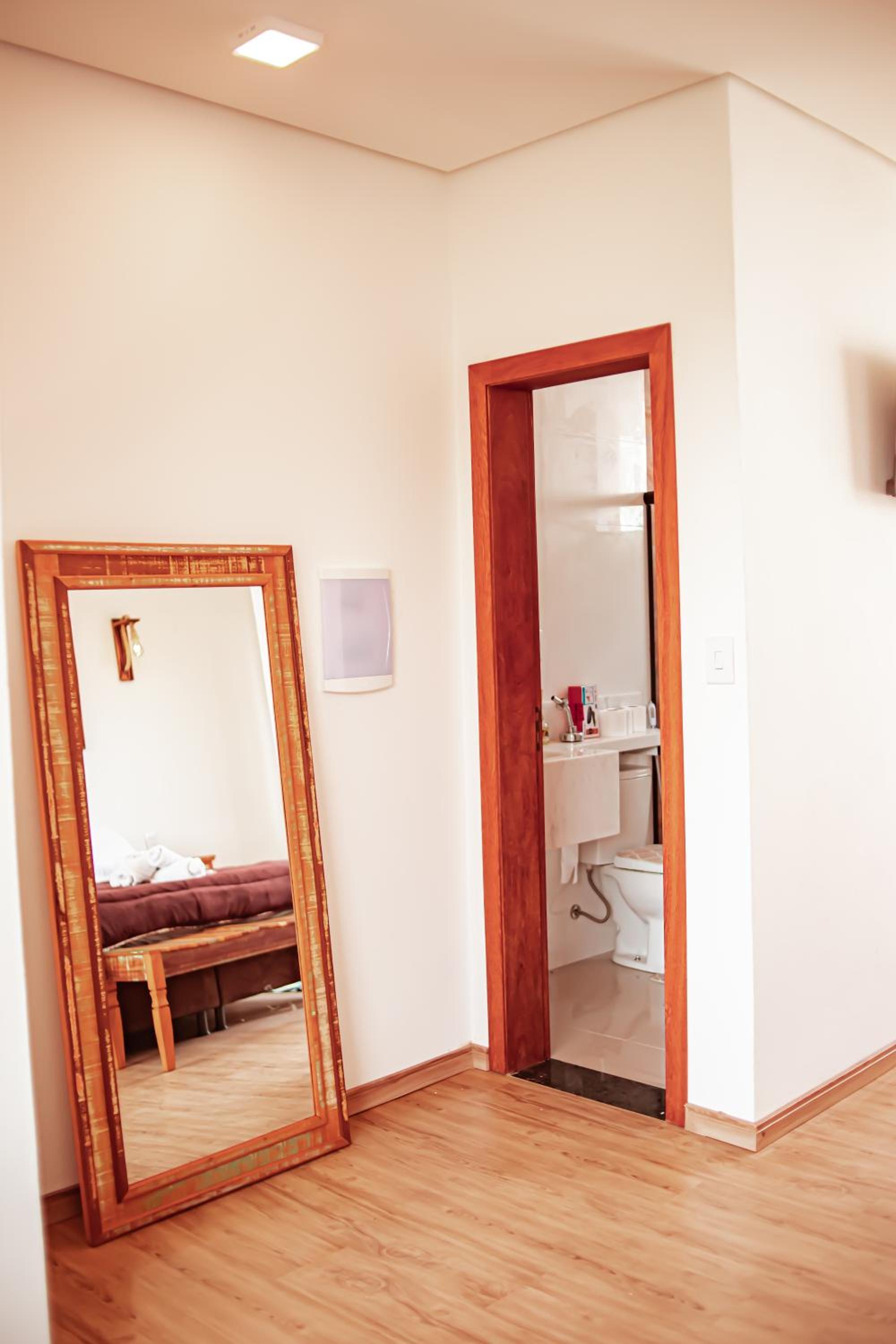 Deluxe Room (2 Adults + 1 Child) - Photo 12