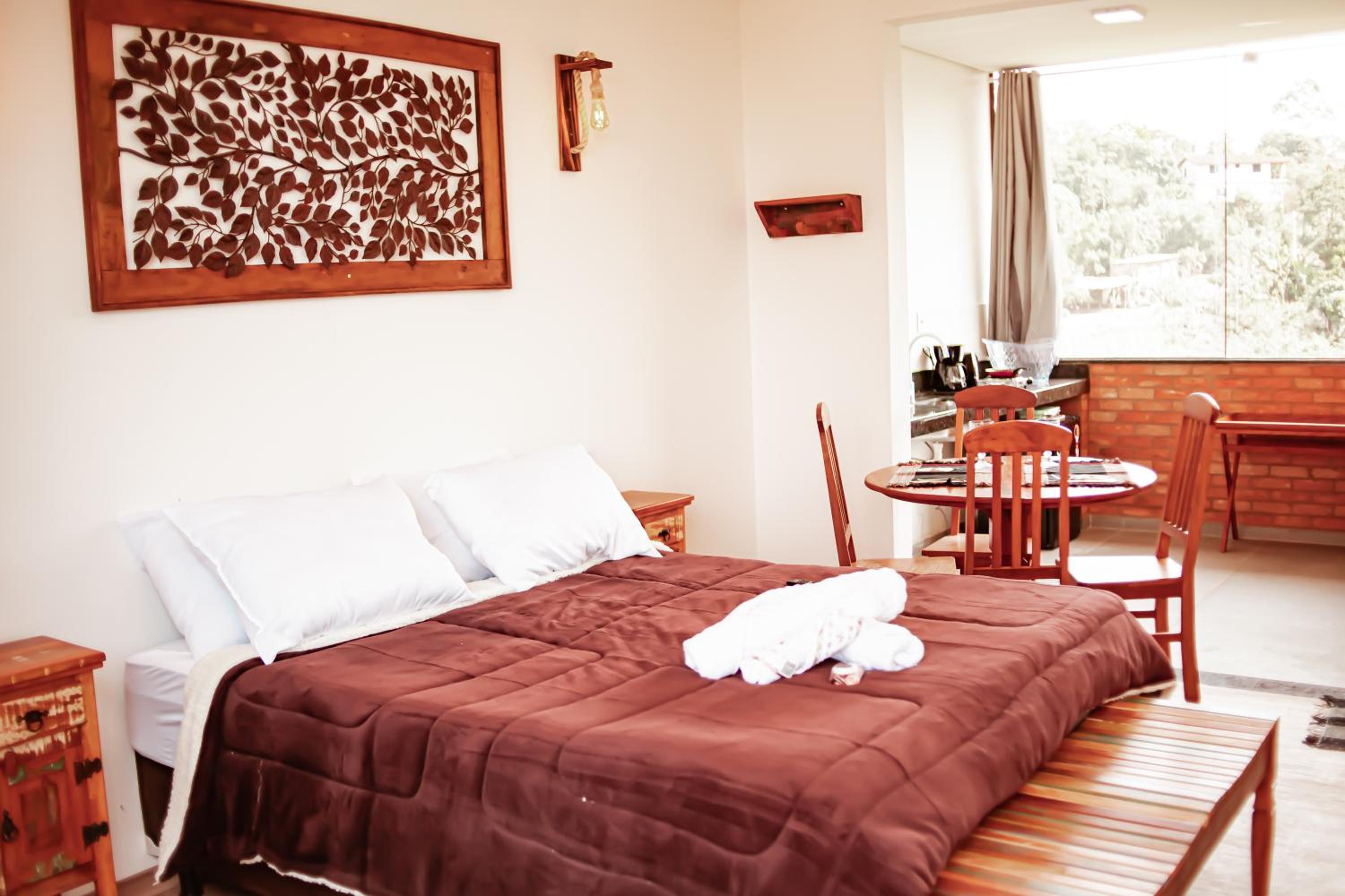 Deluxe Room (2 Adults + 1 Child) - Photo 2