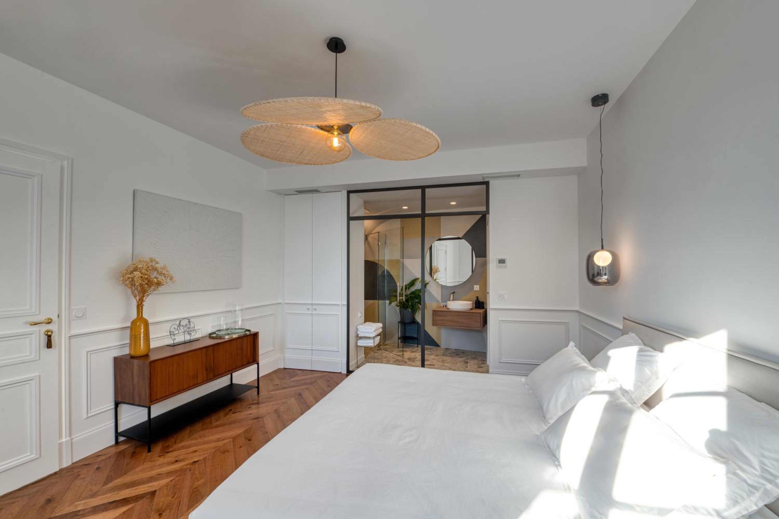 Deluxe Double Room - Photo 9