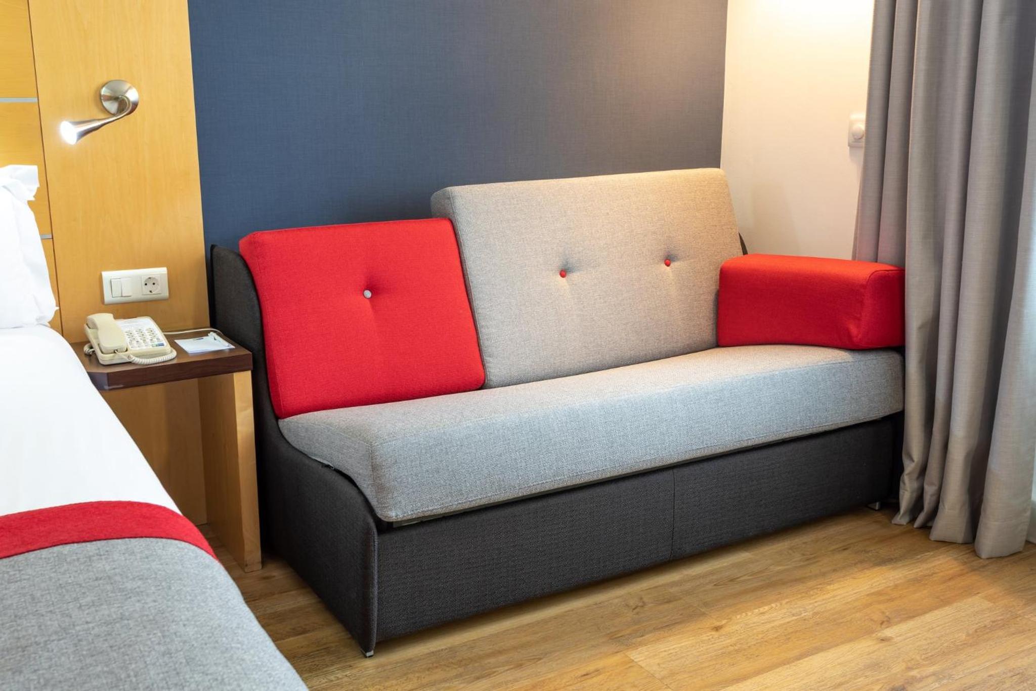 Standard Double Room with Sofa Bed - Photo 7