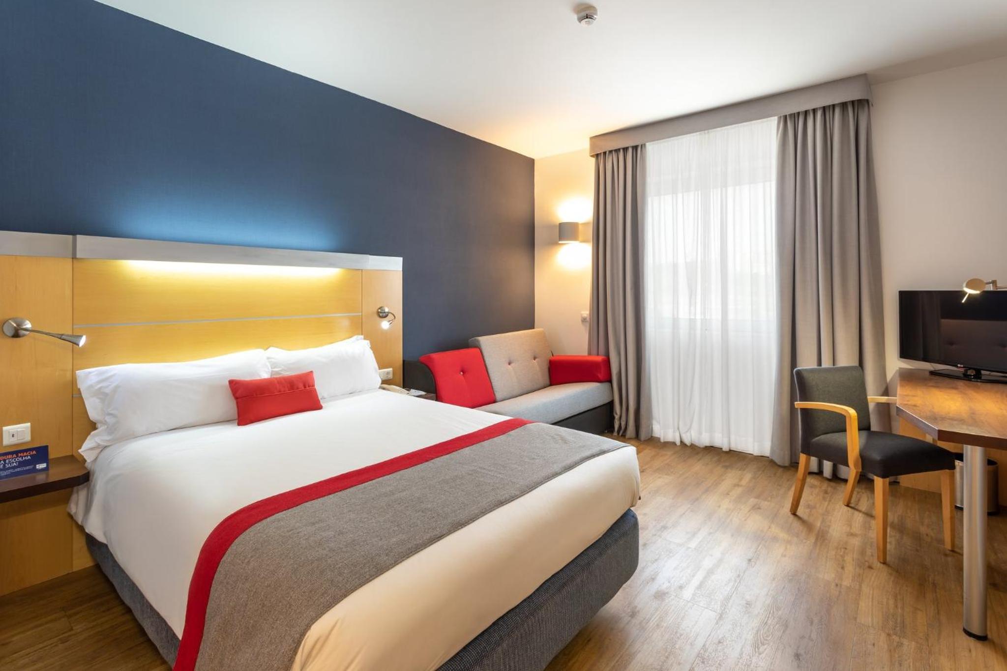 Standard Double Room with Sofa Bed - Photo 5