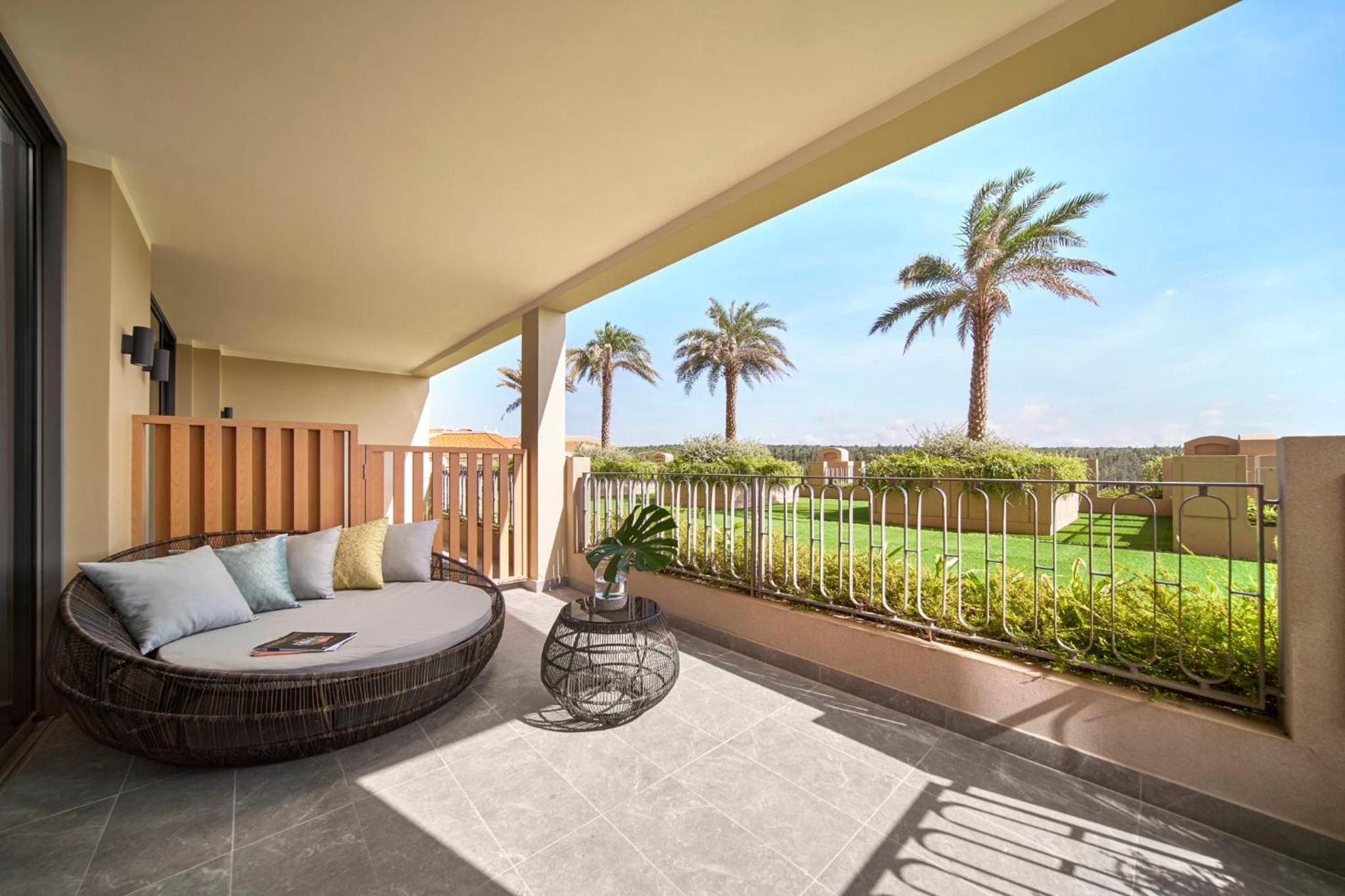 Standard King Room with Cabana Forest View - Smoking - Photo 4