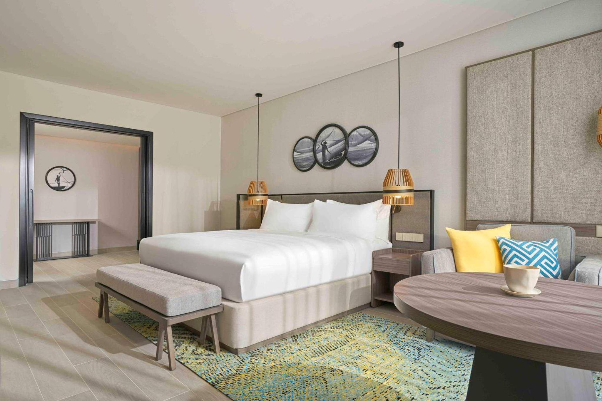 One-Bedroom Suite with Ocean View - Photo 5