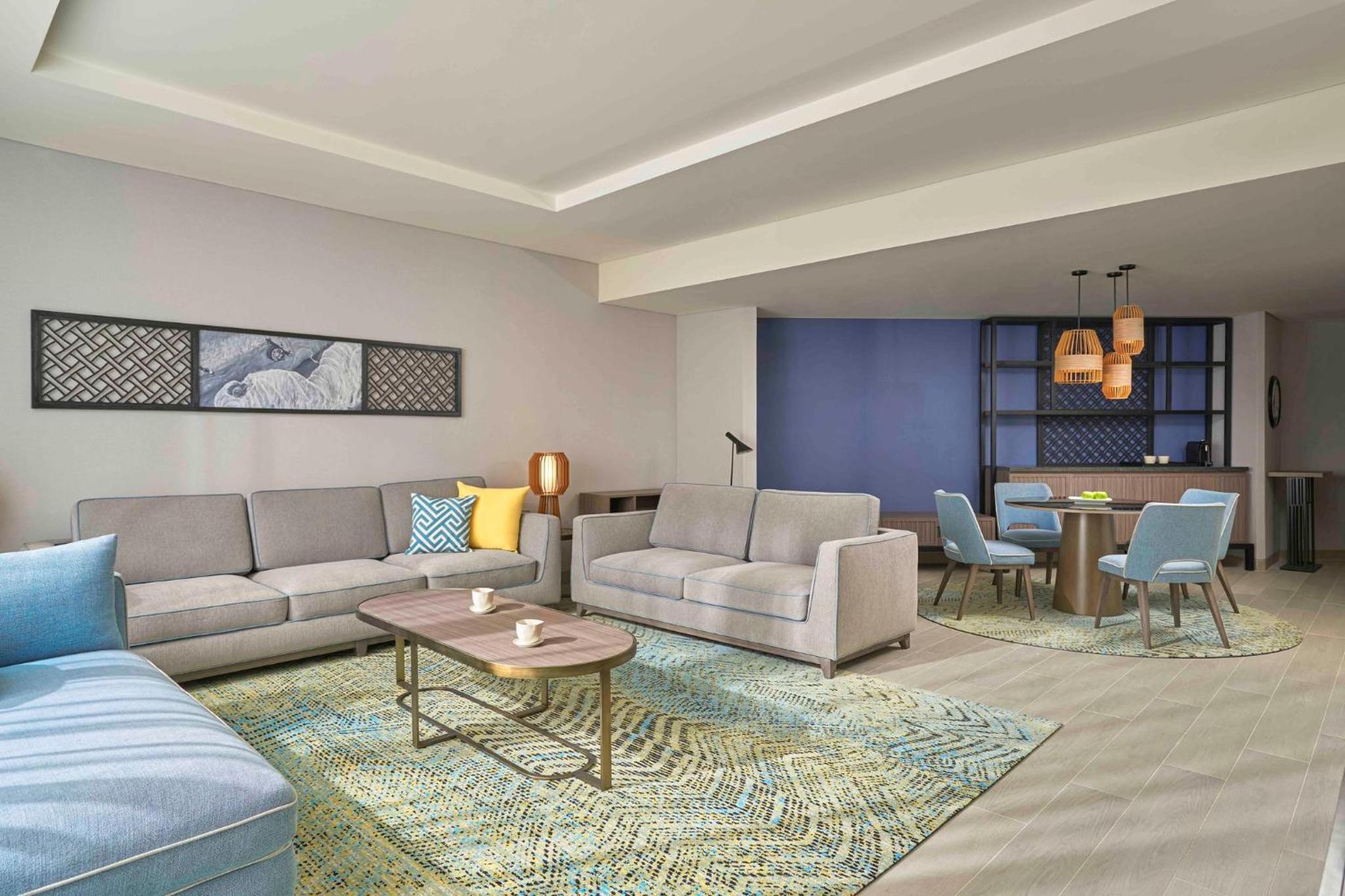 One-Bedroom Suite with Ocean View - Photo 9