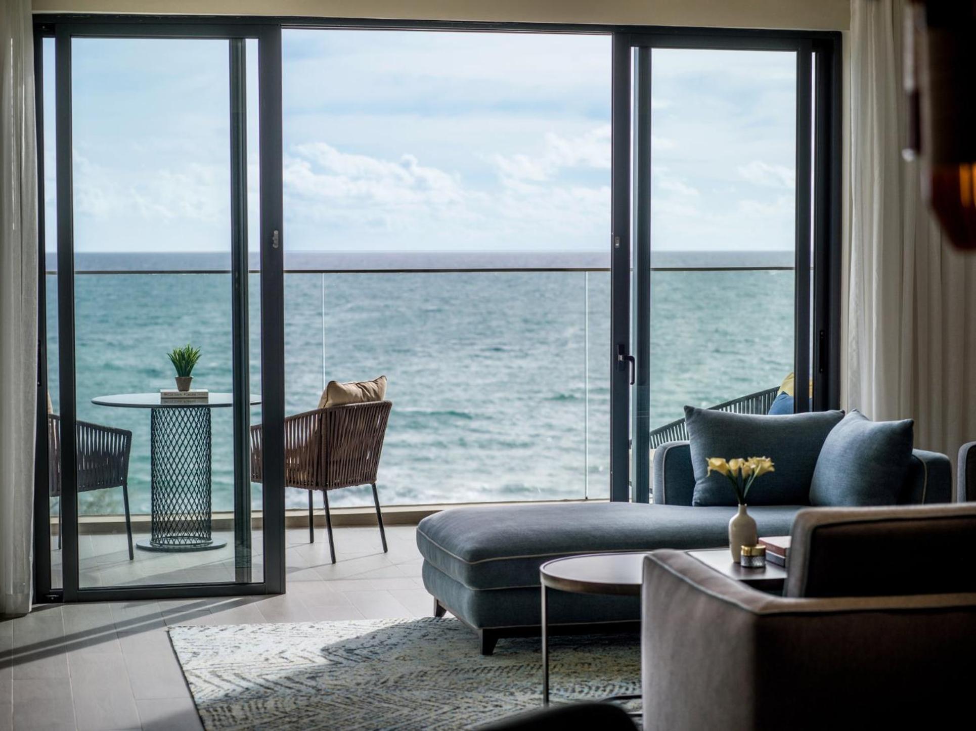 One-Bedroom Suite with Ocean View - Photo 4