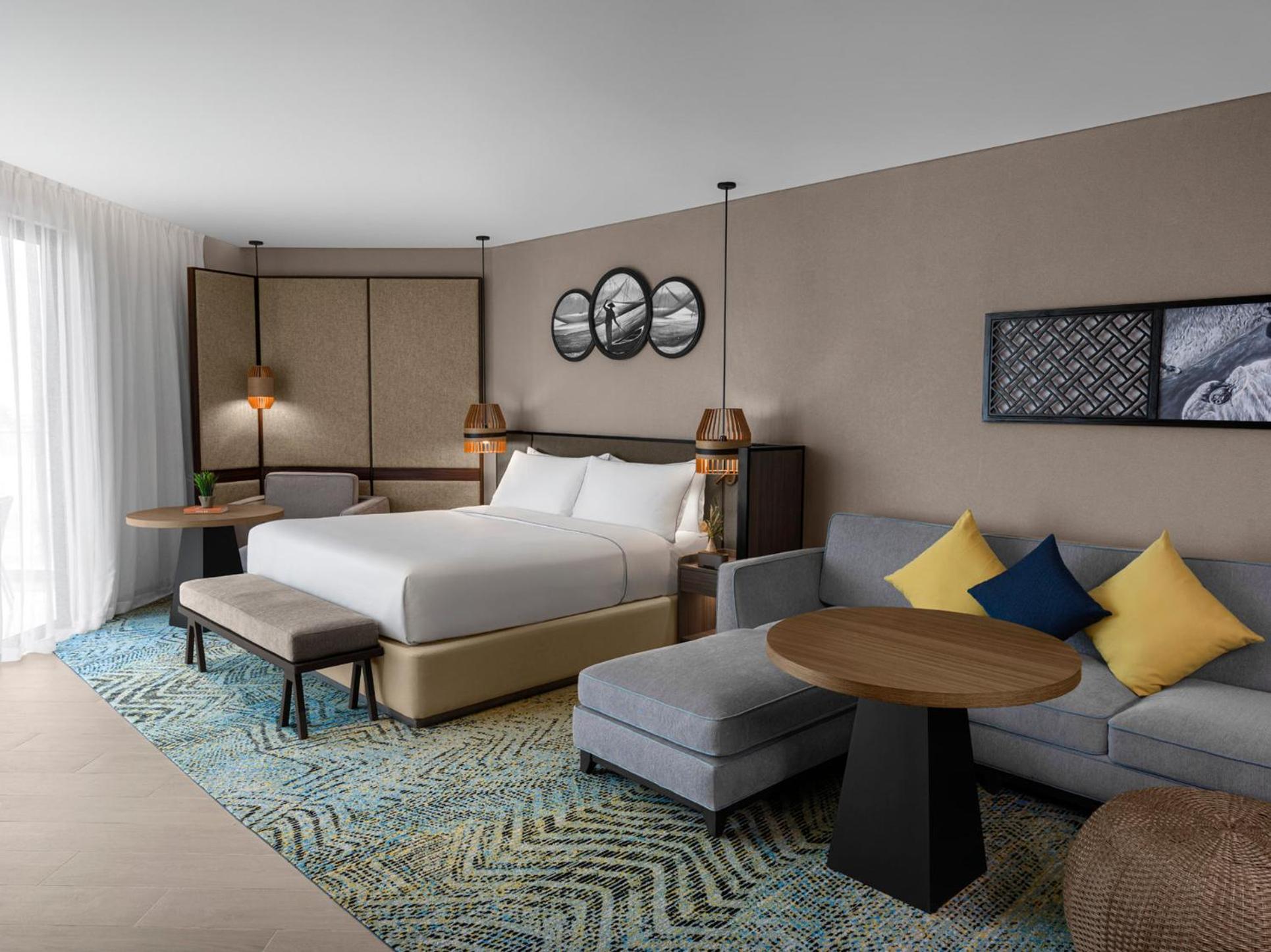 Junior King Suite with Ocean View - Photo 4