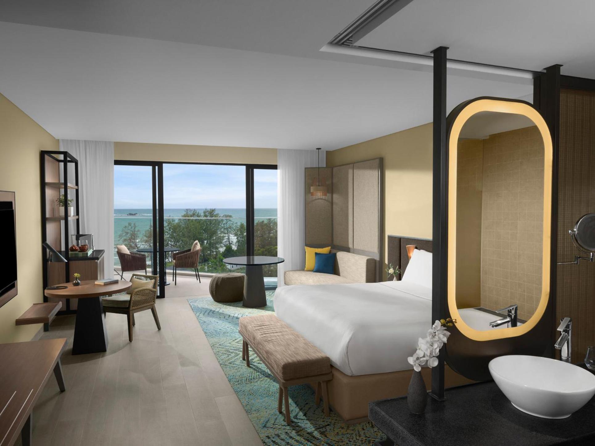 Premium King Room with Ocean View - Photo 1