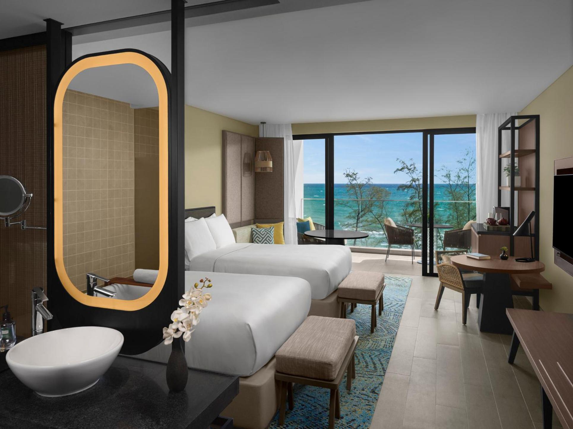 Premium Twin Room with Oceanfront