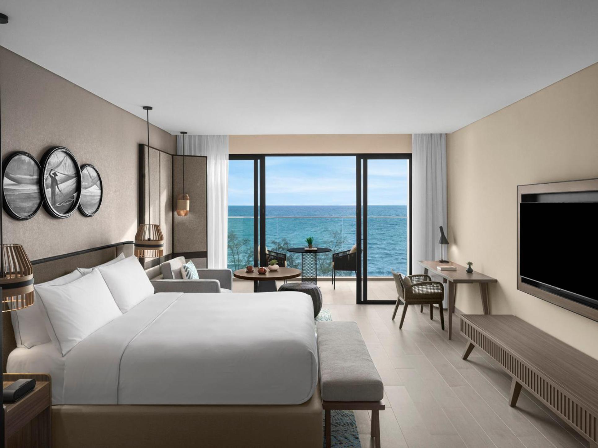 One-Bedroom Suite with Ocean View - Photo 2