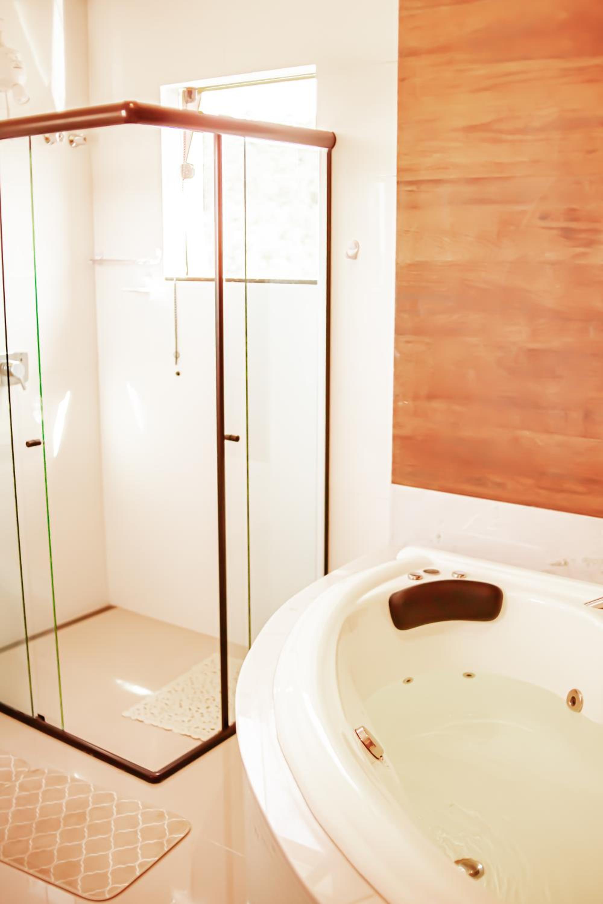 Deluxe Room - Photo 12