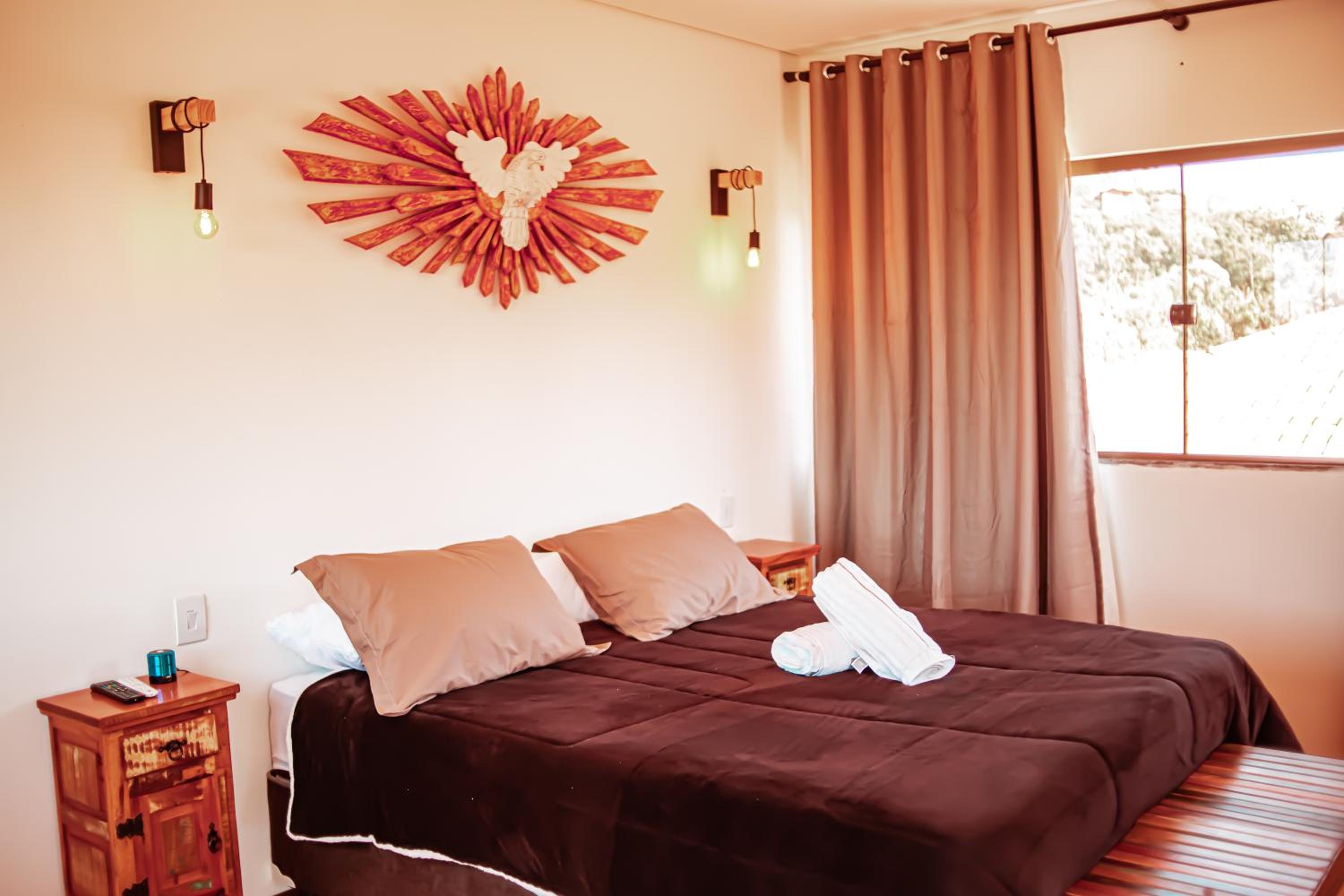 Deluxe Room - Photo 16