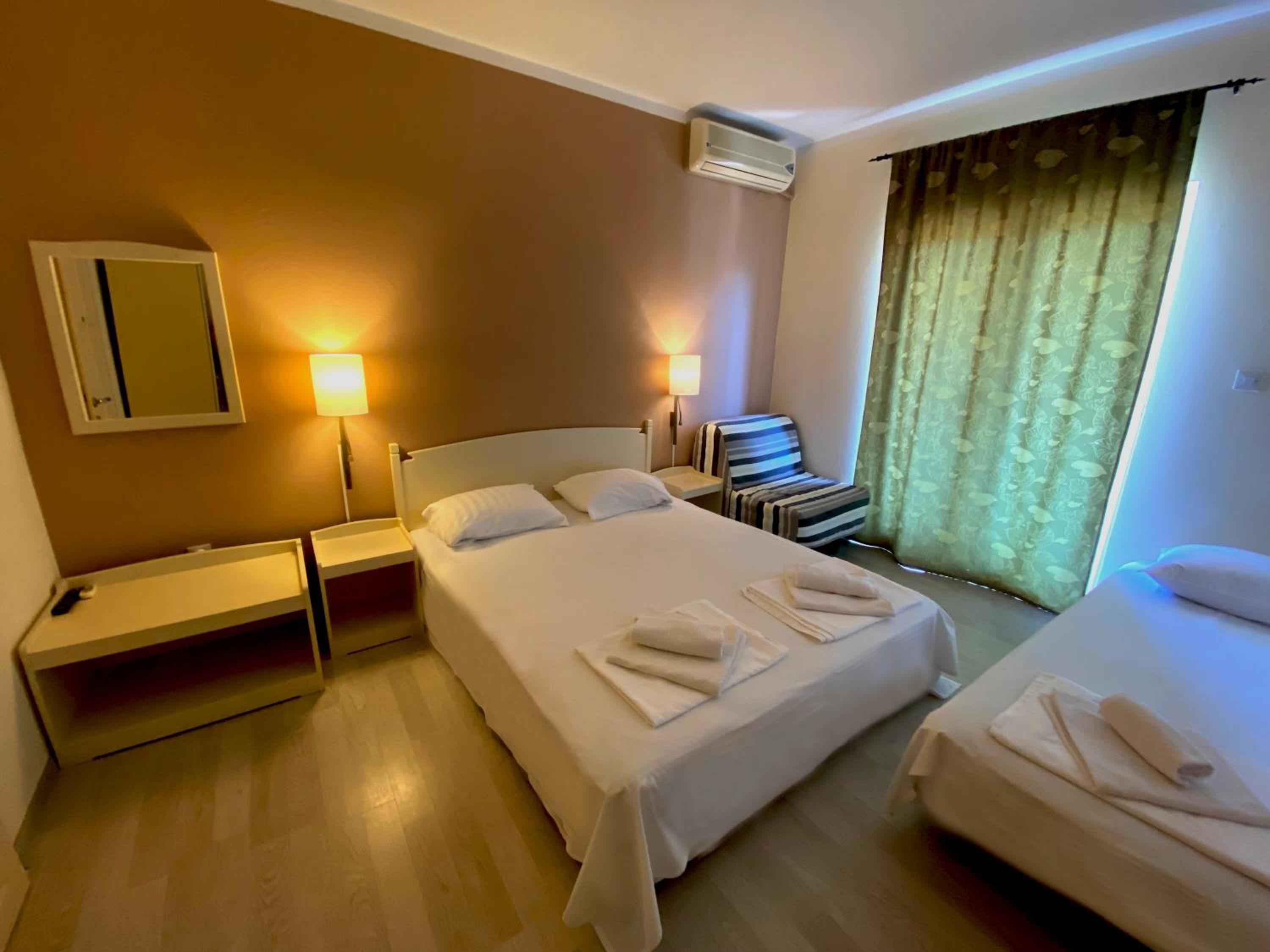 Comfort Two-Bedroom Apartment with Balcony