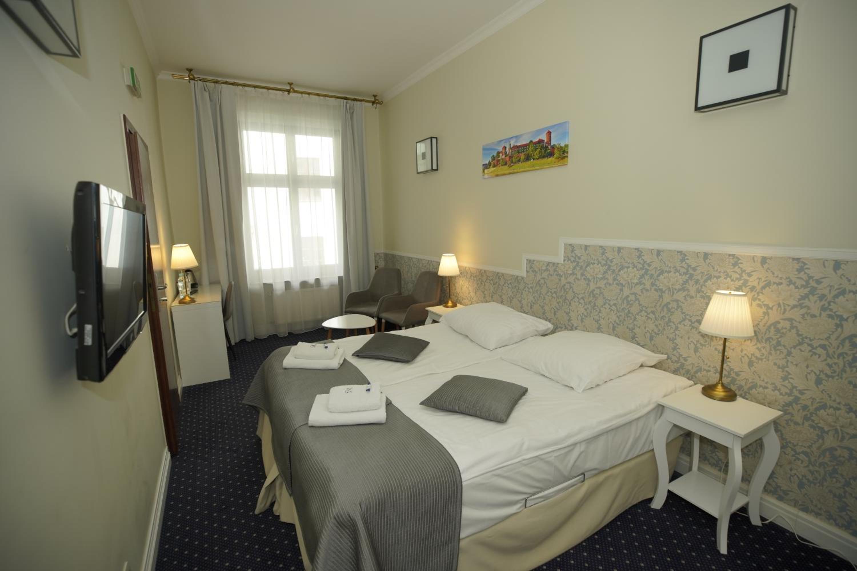 Double/Twin Room - Photo 11
