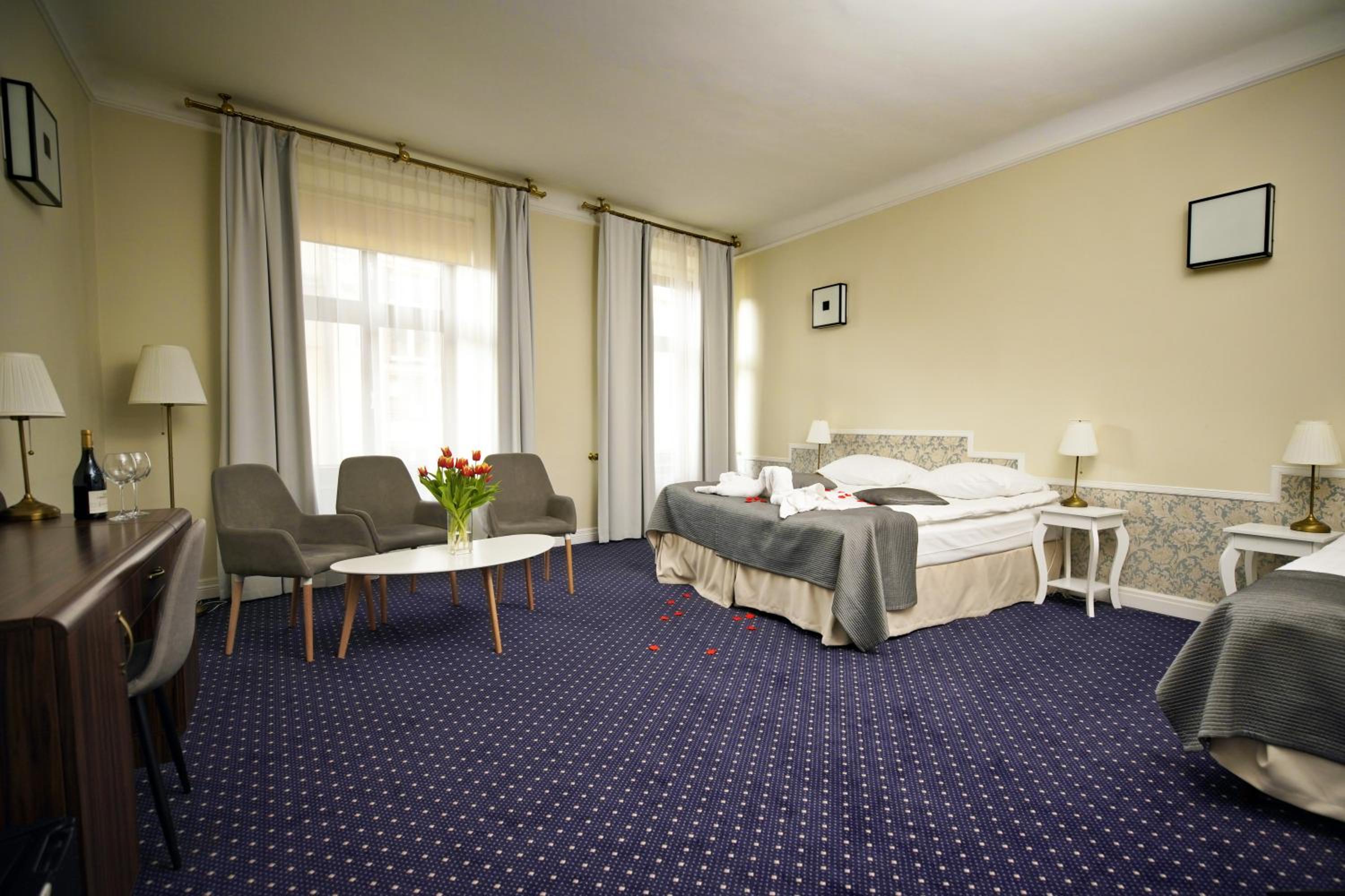 Deluxe Triple Room - Photo 3