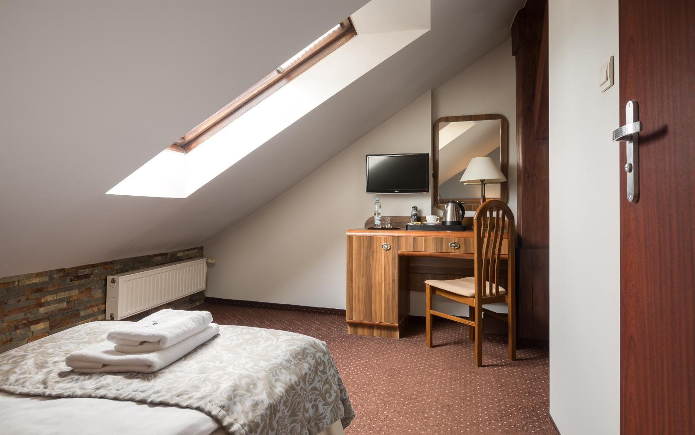 Small Single Room photo 1