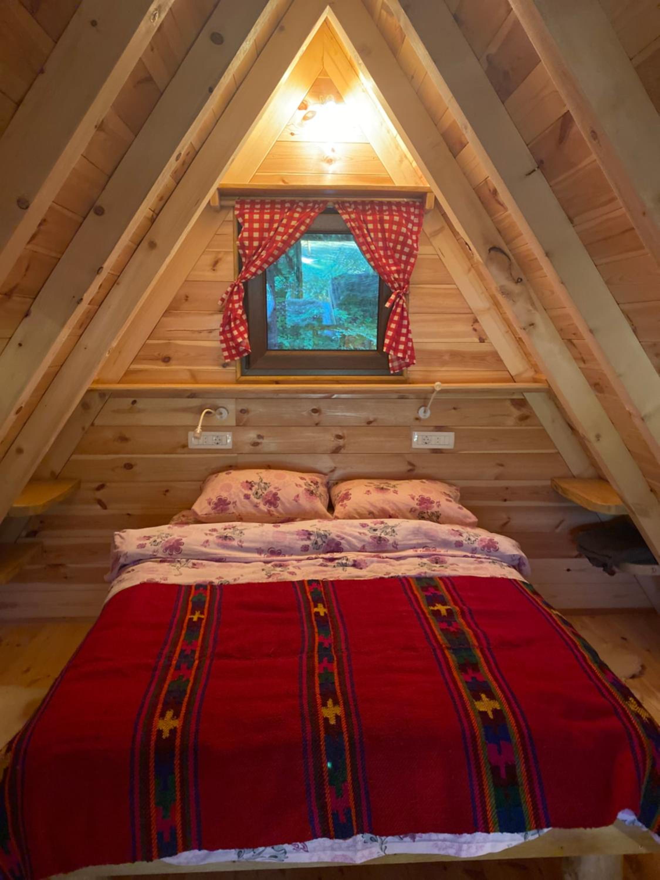 Cottage with Garden View - Photo 7