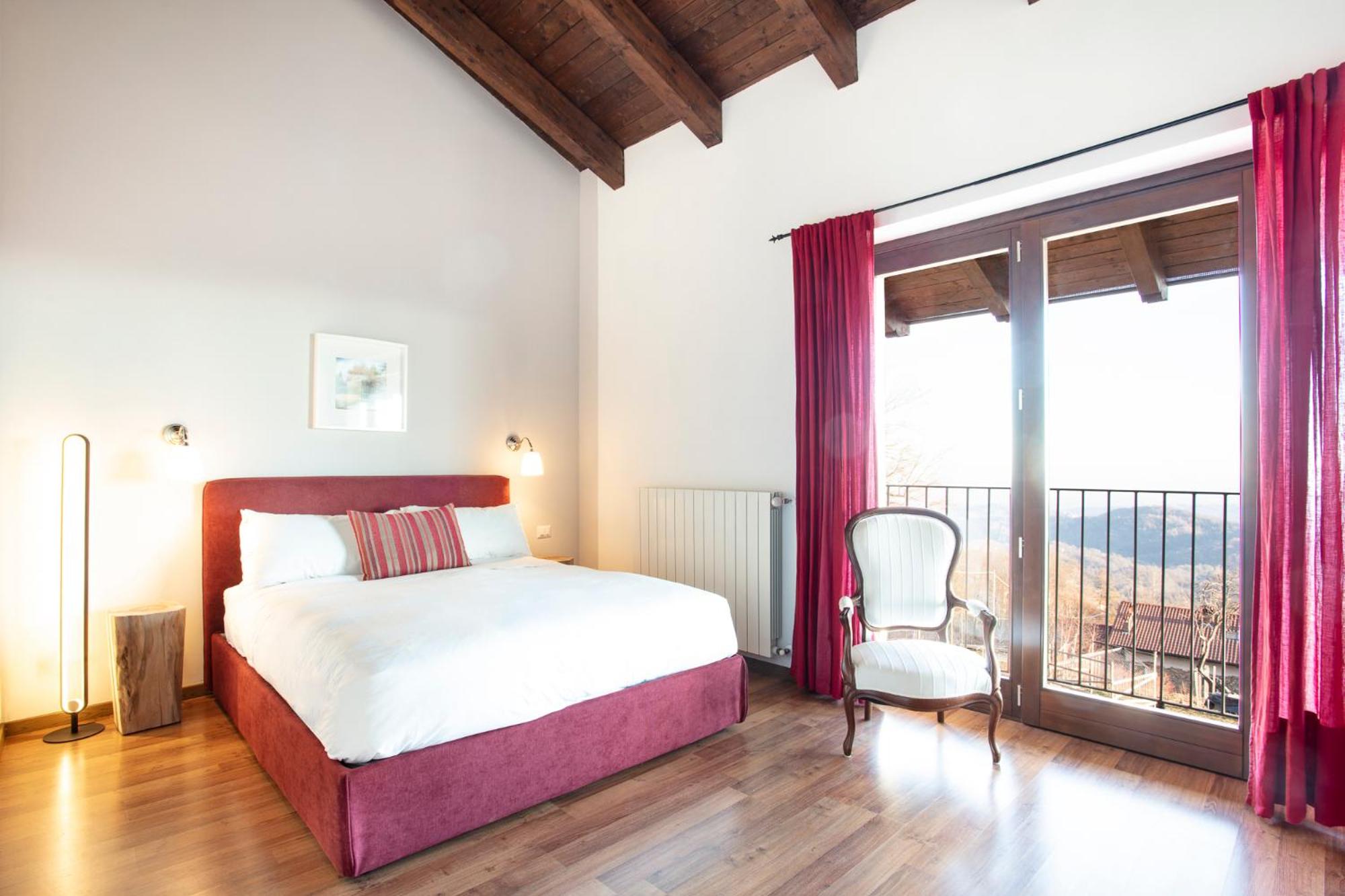 Deluxe Room - Photo 2