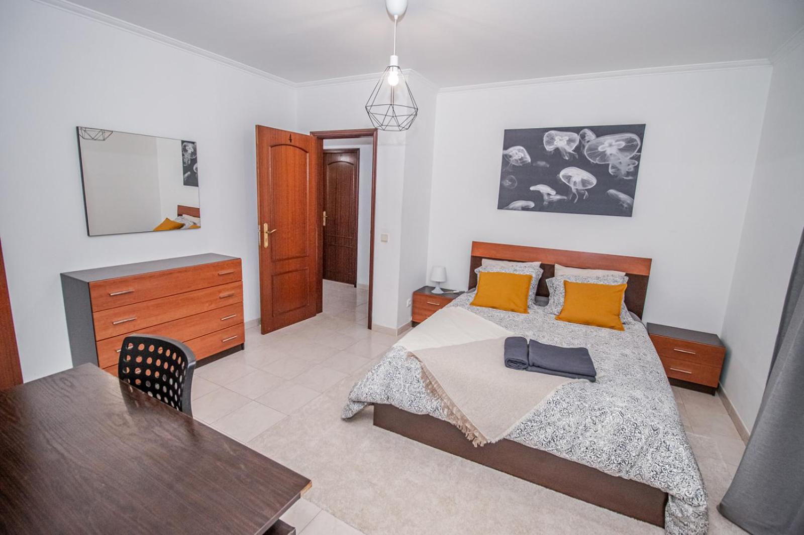 Double Room with Private Bathroom - Photo 1