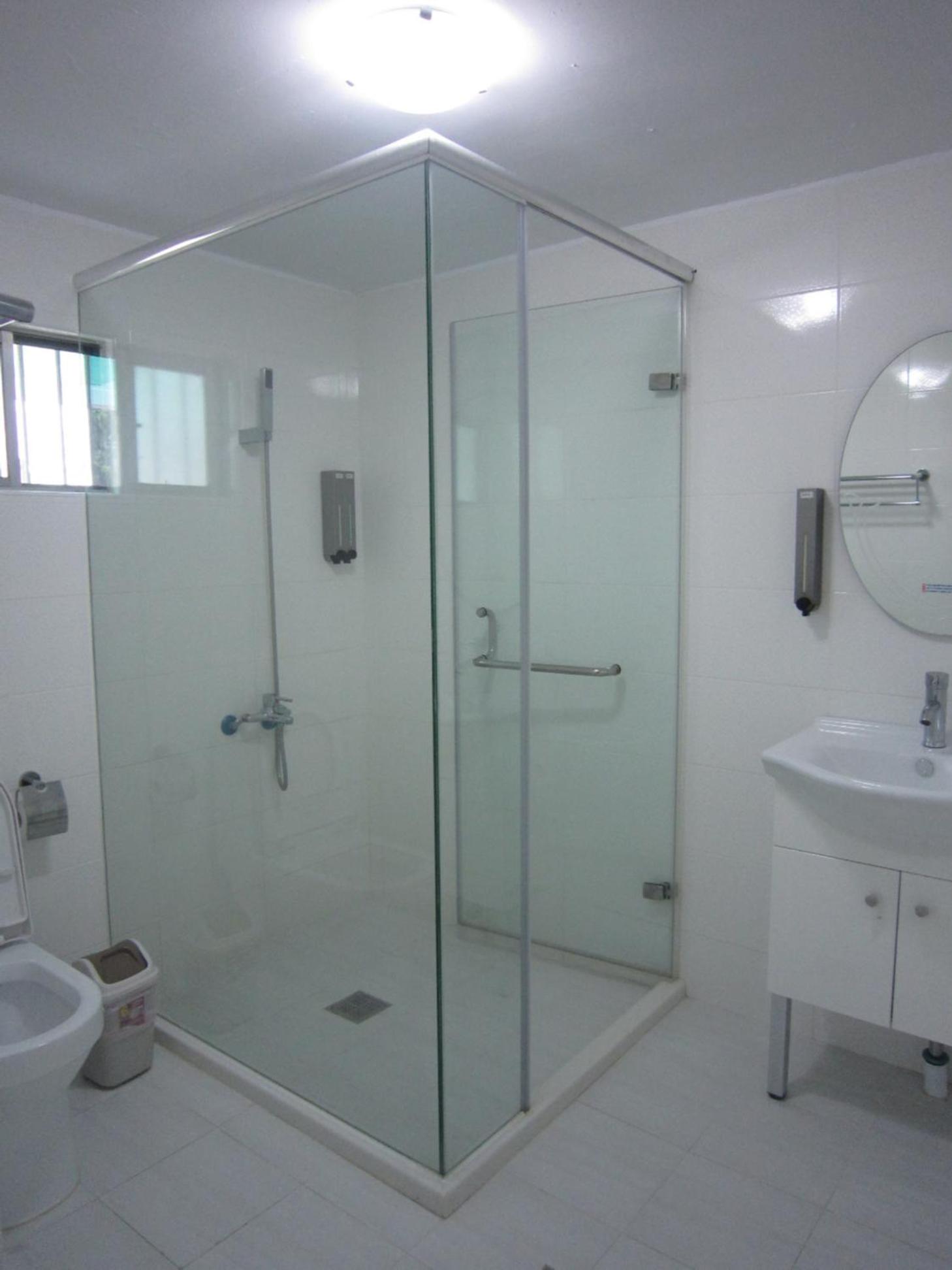 Family Room with Bathroom photo 3