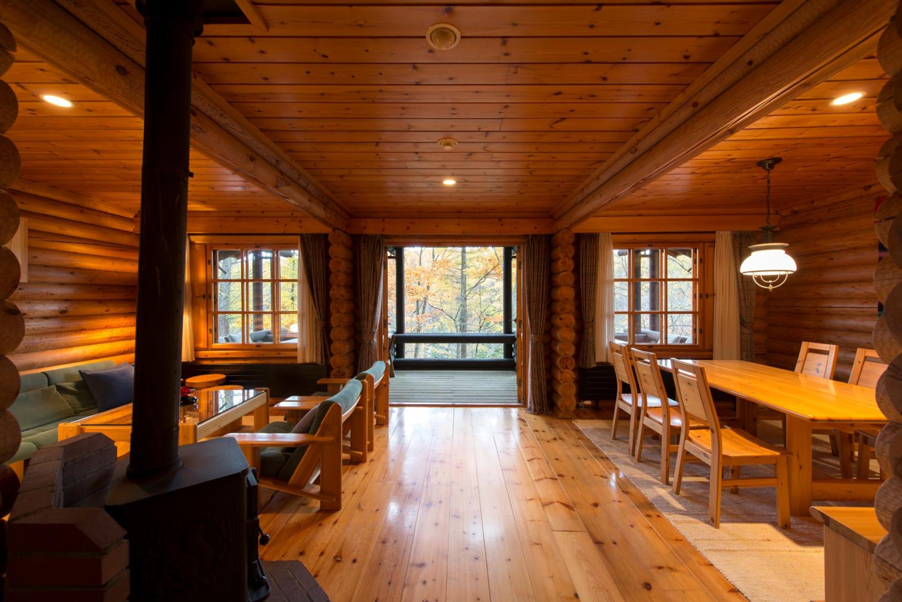 Cottage with Lake View - Photo 10