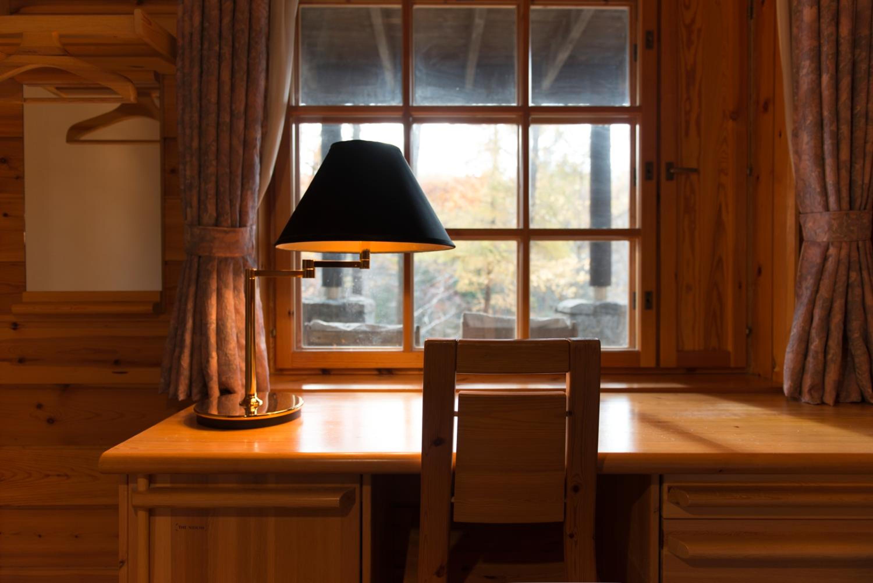 Cottage with Lake View - Photo 5