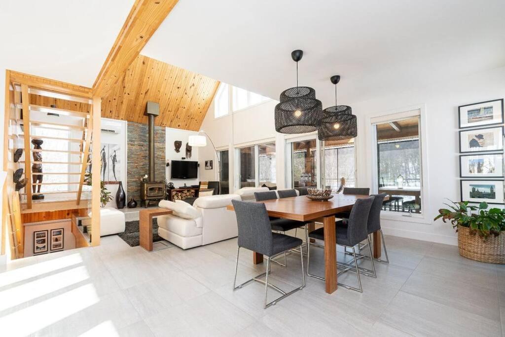 Three-Bedroom House photo 1