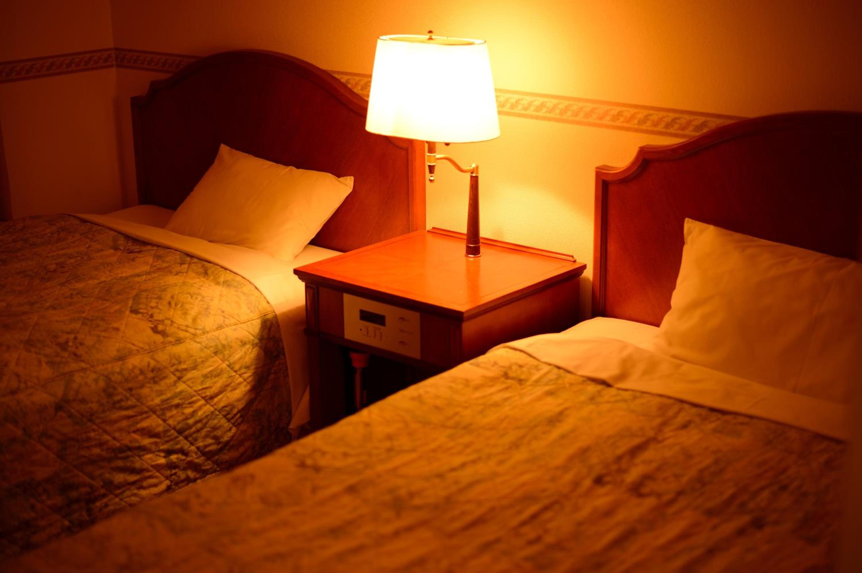 Twin Room - Non-Smoking photo 1
