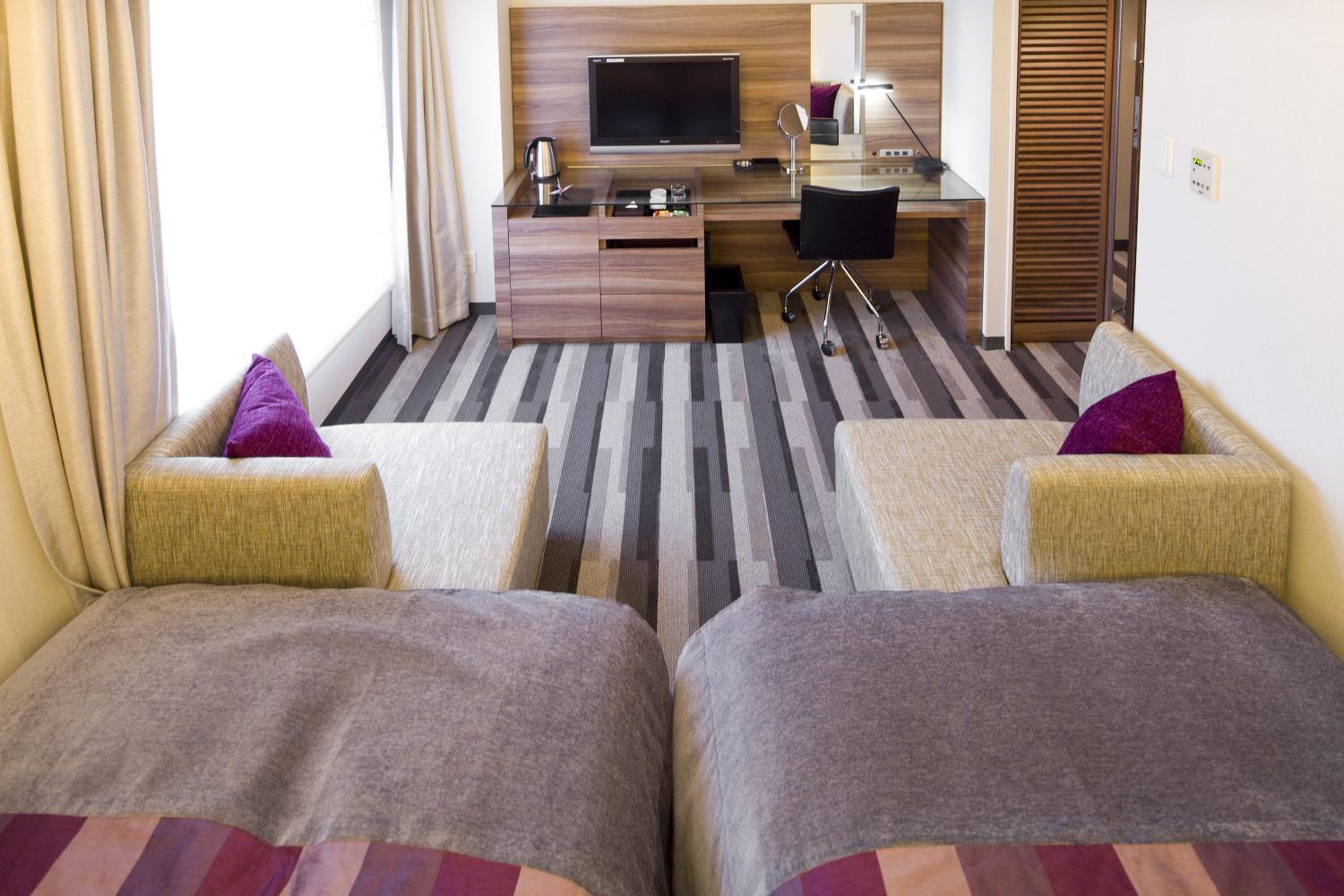 Twin Room - Non-Smoking photo 3
