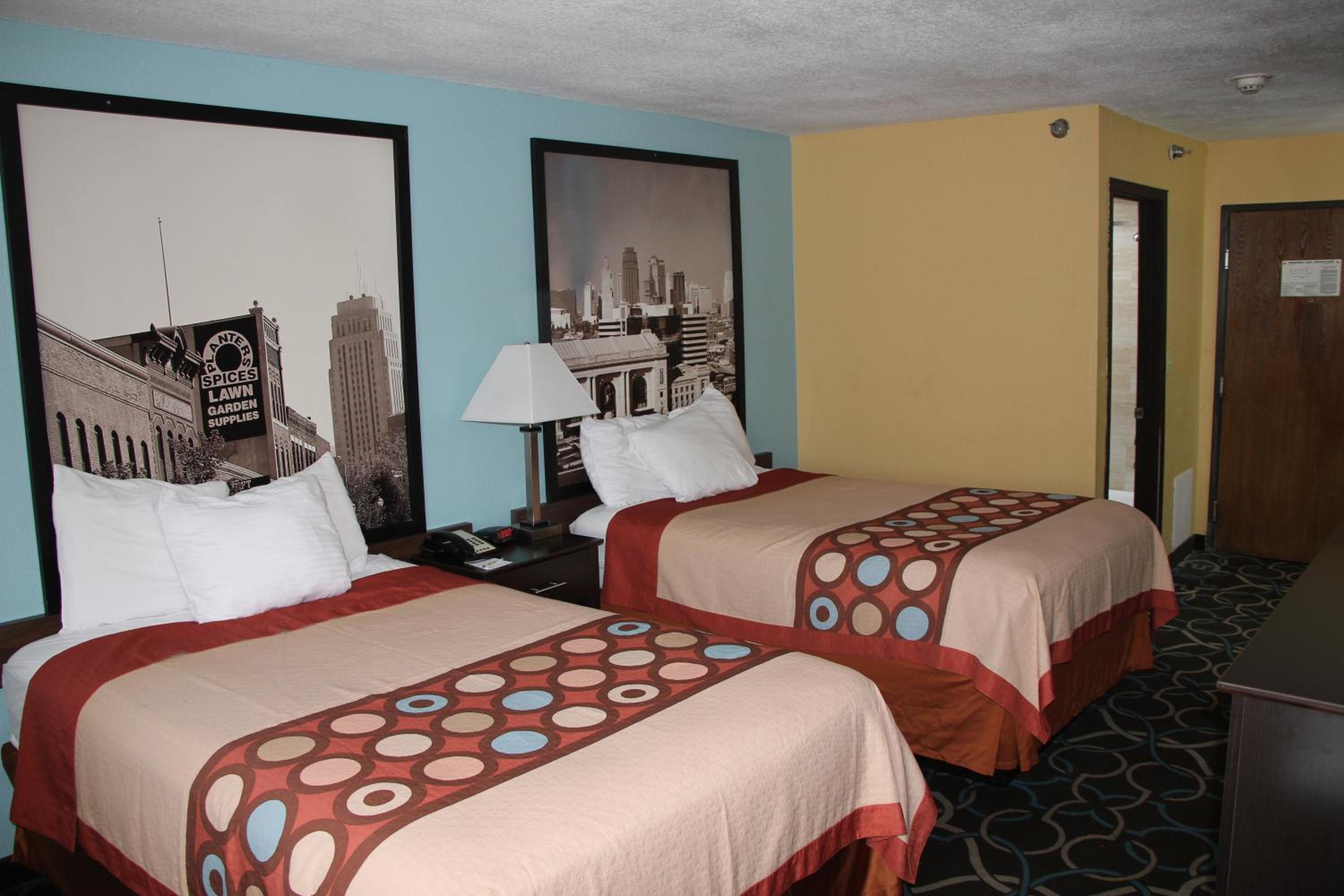 Double Room with Two Double Beds - Non-Smoking - Photo 7