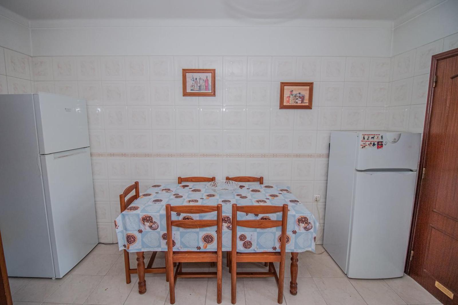 Double Room with Private Bathroom - Photo 9