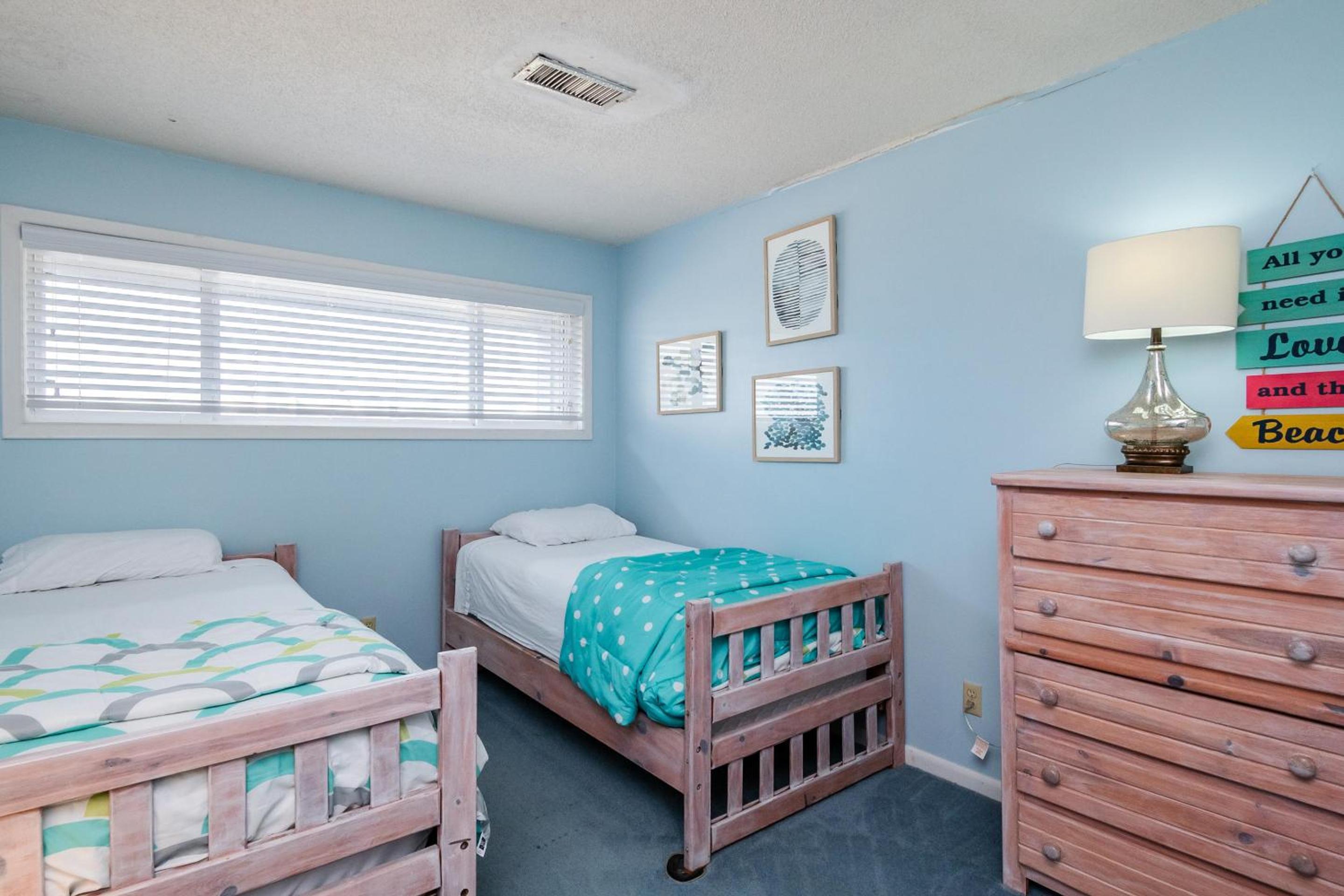 Four-Bedroom House photo 2