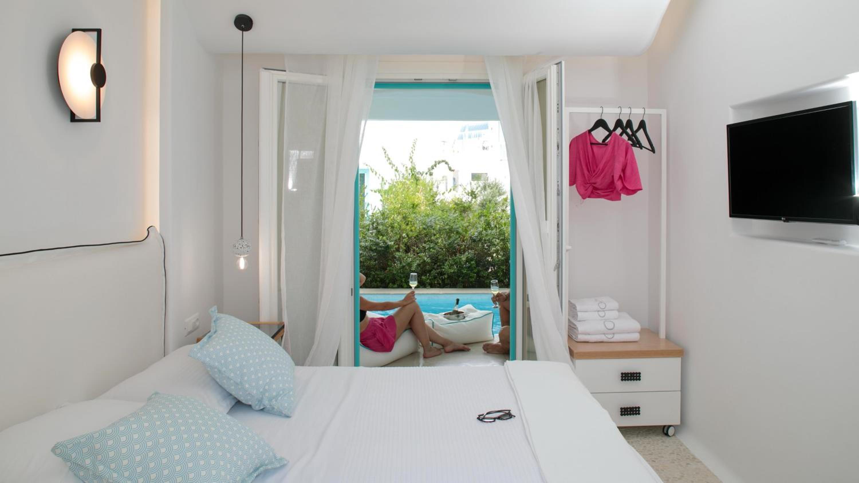 Majo Two Bedroom Villa with Private Pool - Photo 45