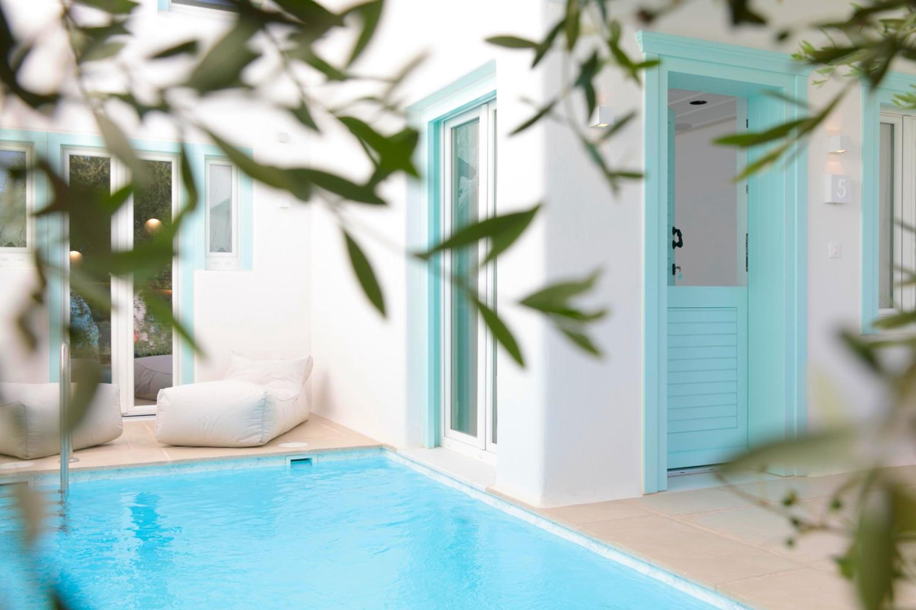 Majo Two Bedroom Villa with Private Pool - Photo 17