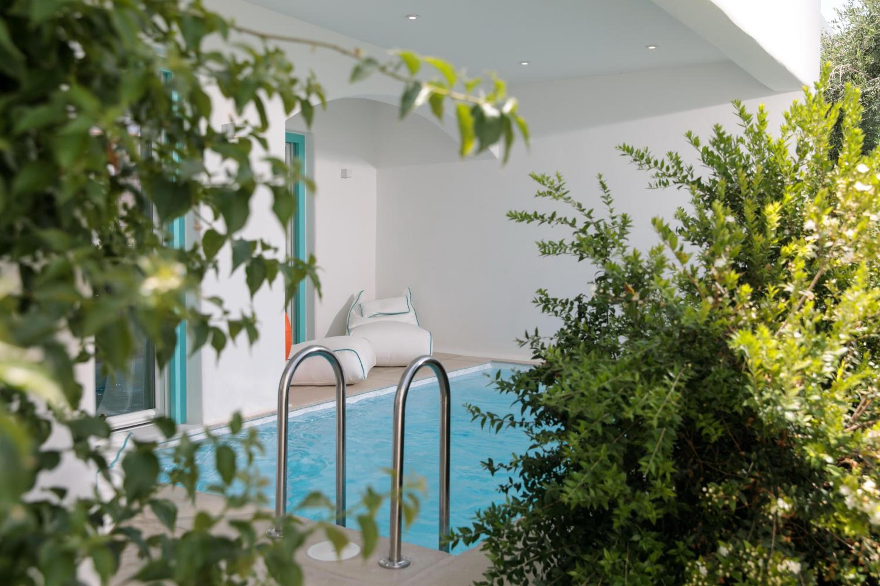 Majo Two Bedroom Villa with Private Pool - Photo 25