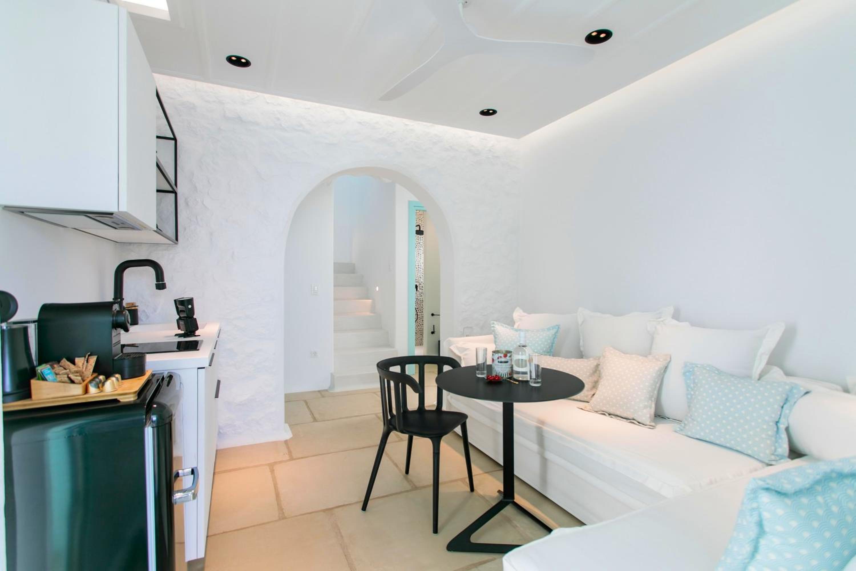 Majo Two Bedroom Villa with Private Pool - Photo 43